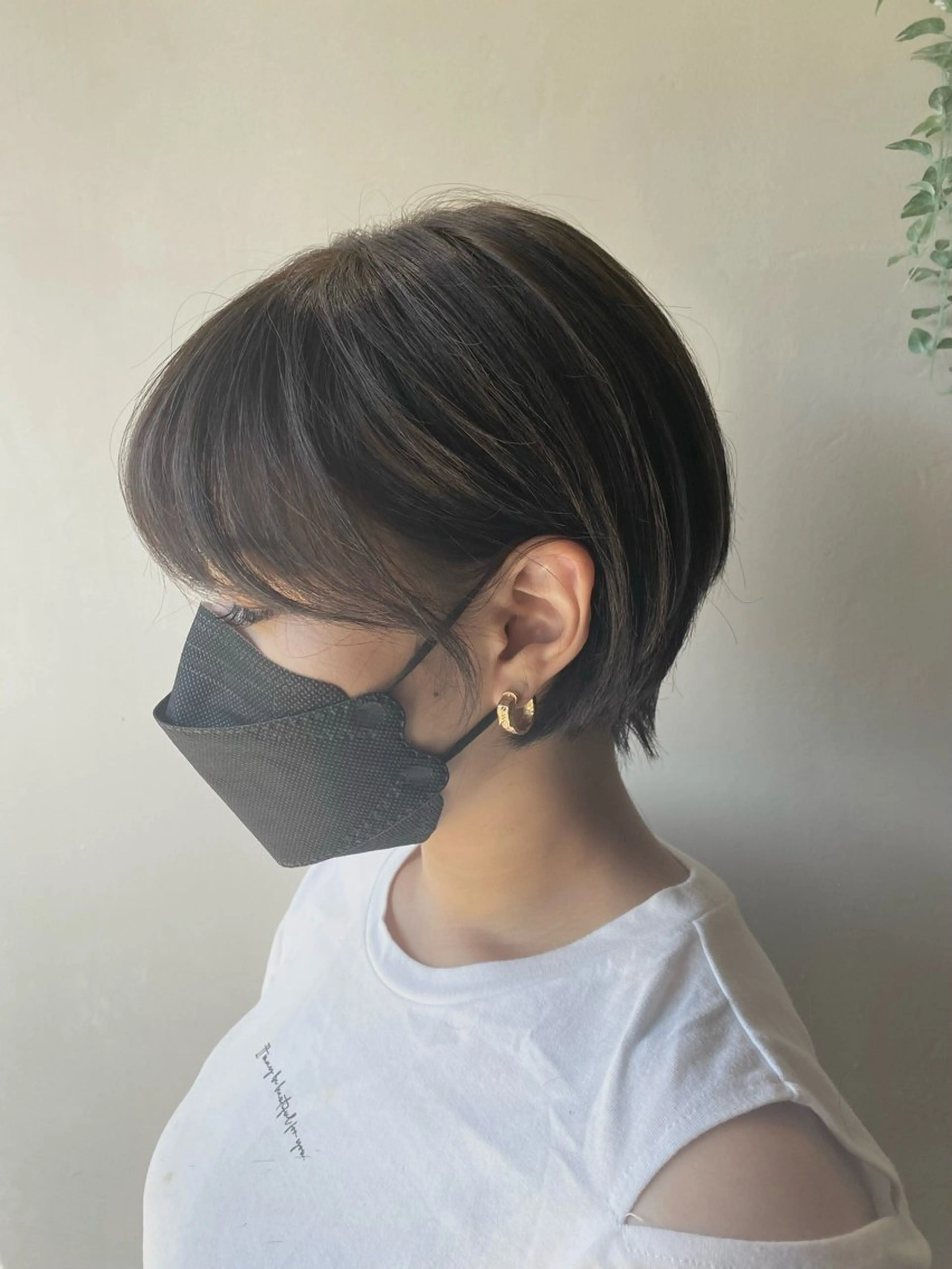 ショート カラー AIconic nagoya所属・縮毛矯正/ レイヤー/ミディアムのヘアスタイル