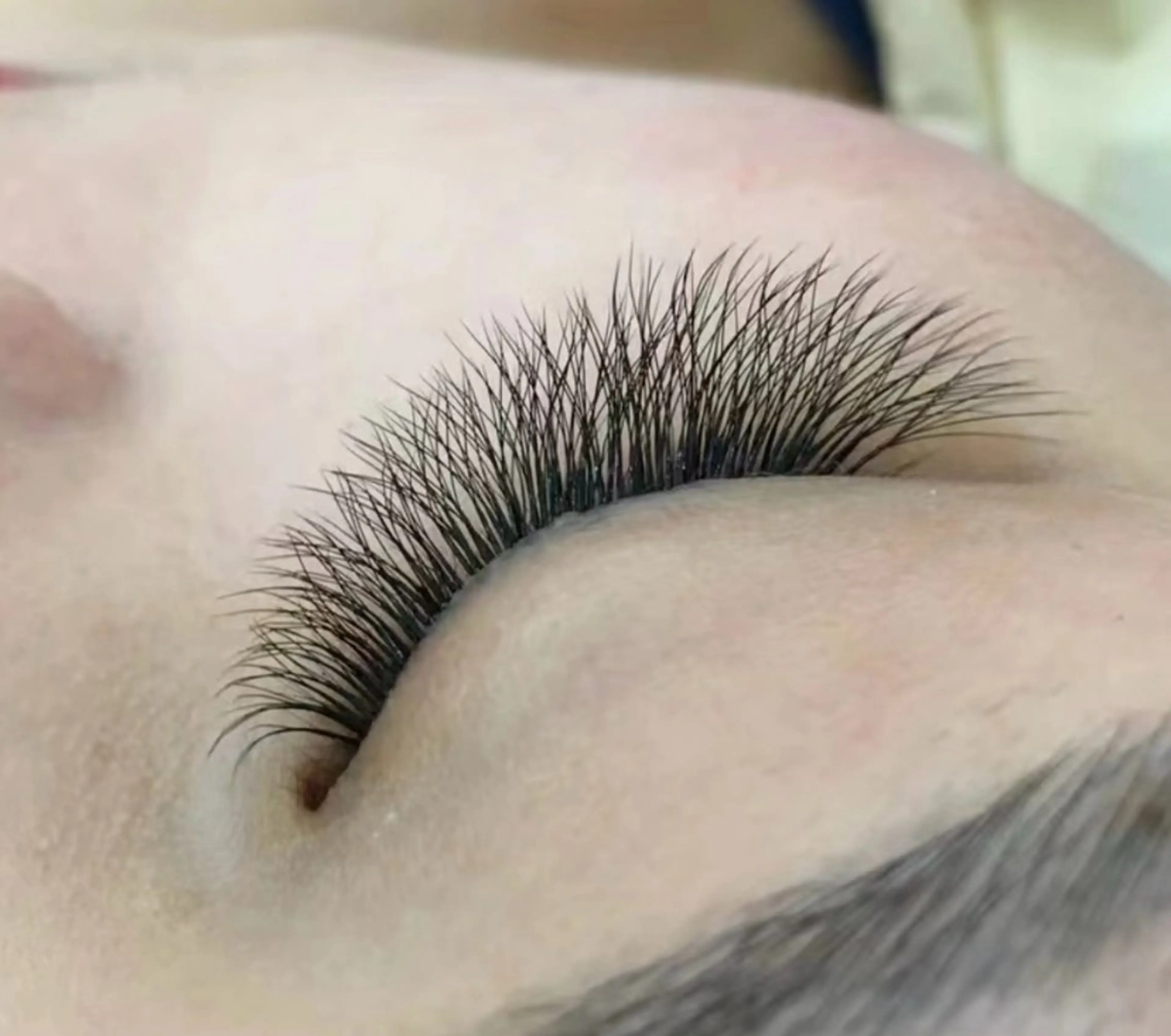 マツエク・マツパ 束感まつ毛 カラーマツエク フラットラッシュ パリジェンヌラッシュリフト まつげパーマ Yunabi池袋東口店所属・ユナビ ゆき🌸🌸のマツエク・マツパデザイン