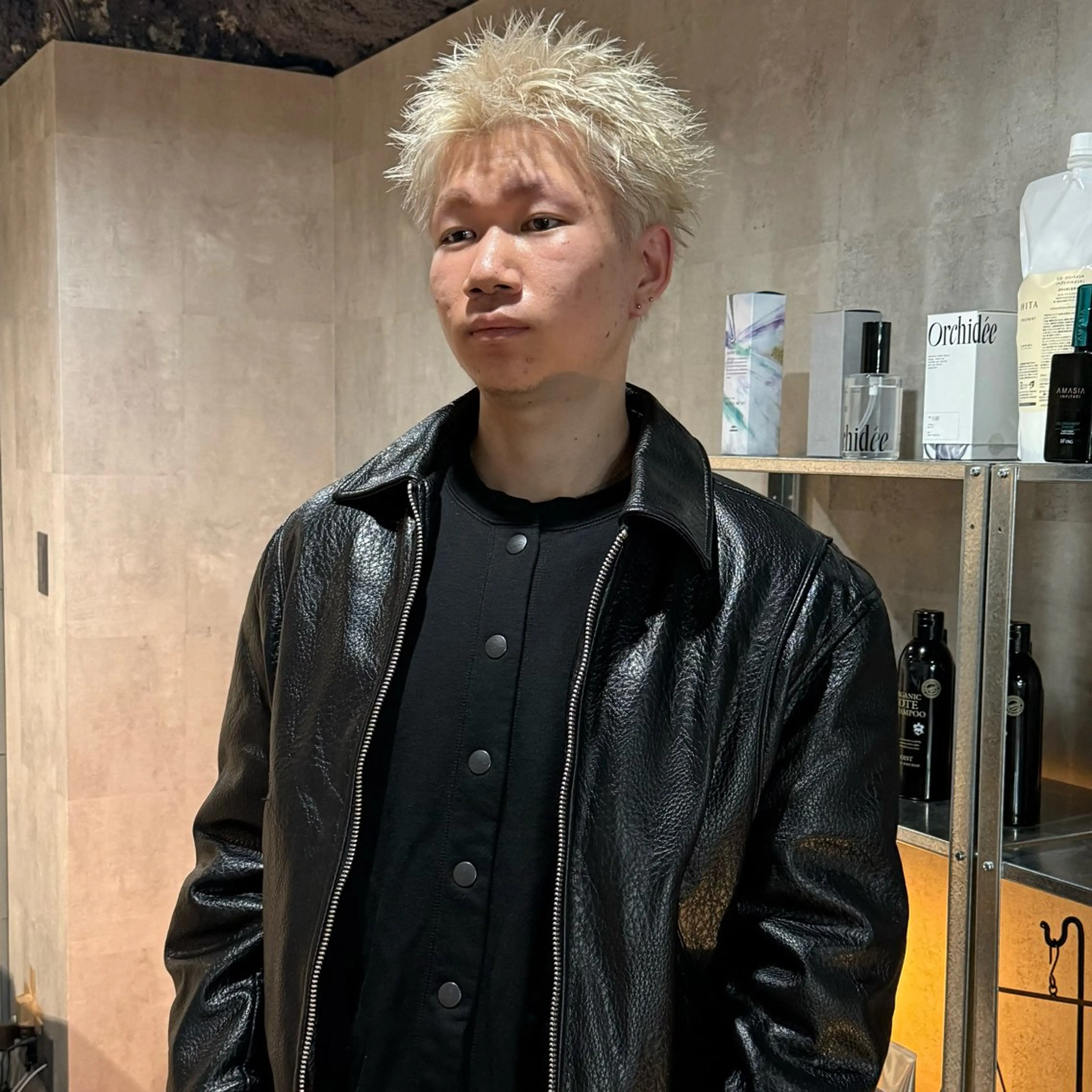 ショート カラー メンズ メンズブリーチ メンズハイトーン スパイキーショート 刈り上げ ブリーチ カット ヘアカラー トリートメント スパイキーショート/ 短髪/渋谷/kiyoのヘアスタイル