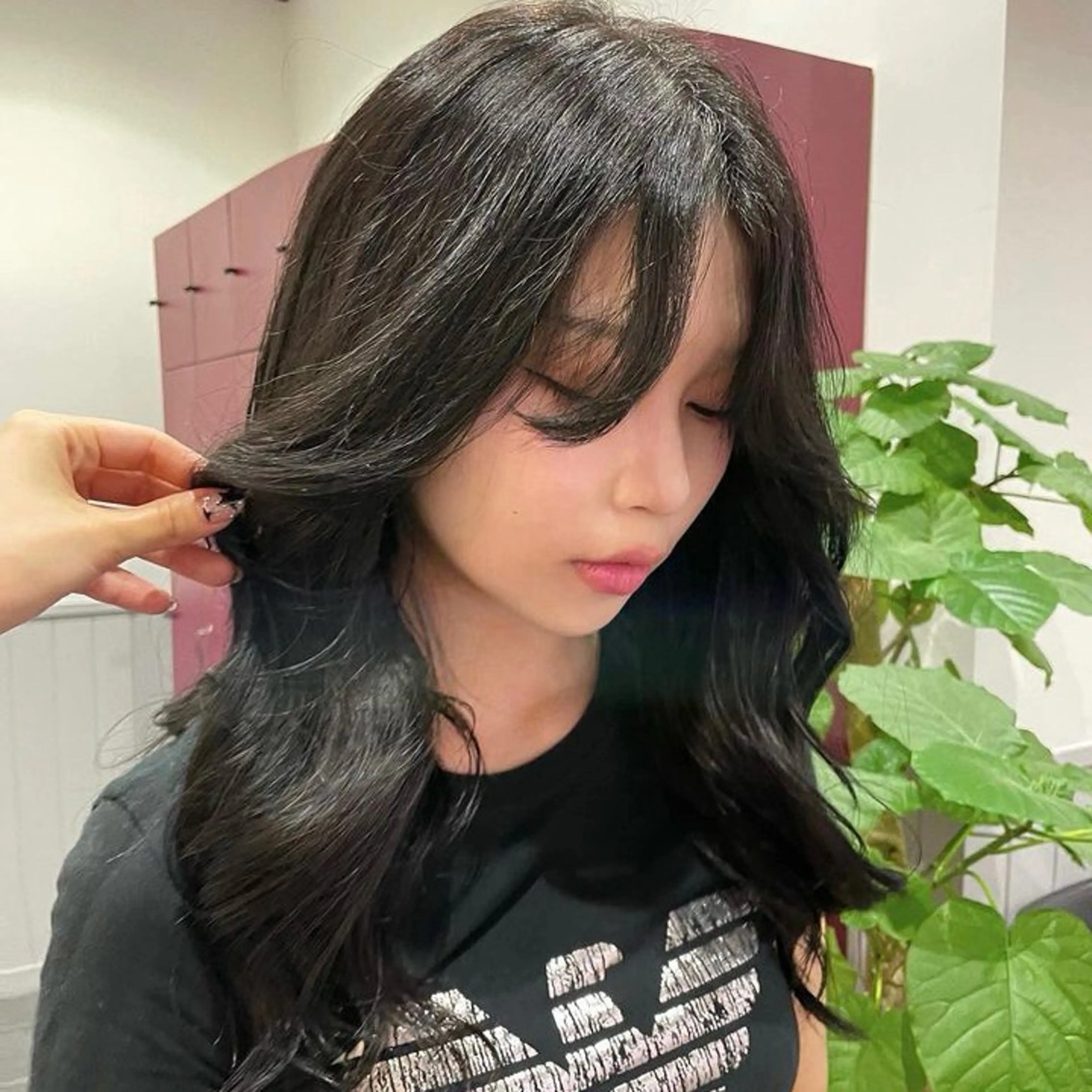 セミロング 韓国風ヘア 栄/レイヤーカット/ ハッシュカット/モモのヘアスタイル