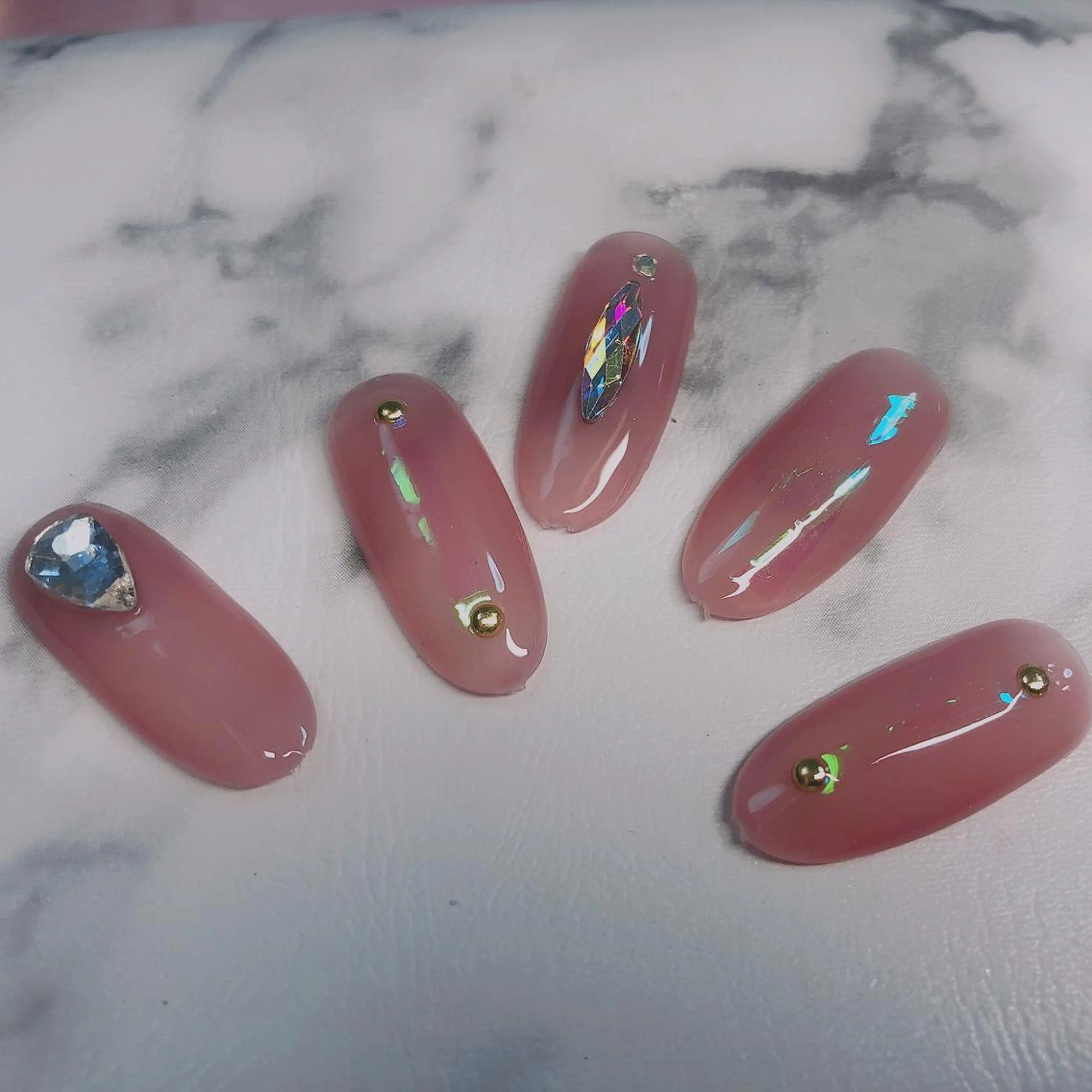 ネイル ネイルサロンエクラ 🫧Shizukaのネイルデザイン