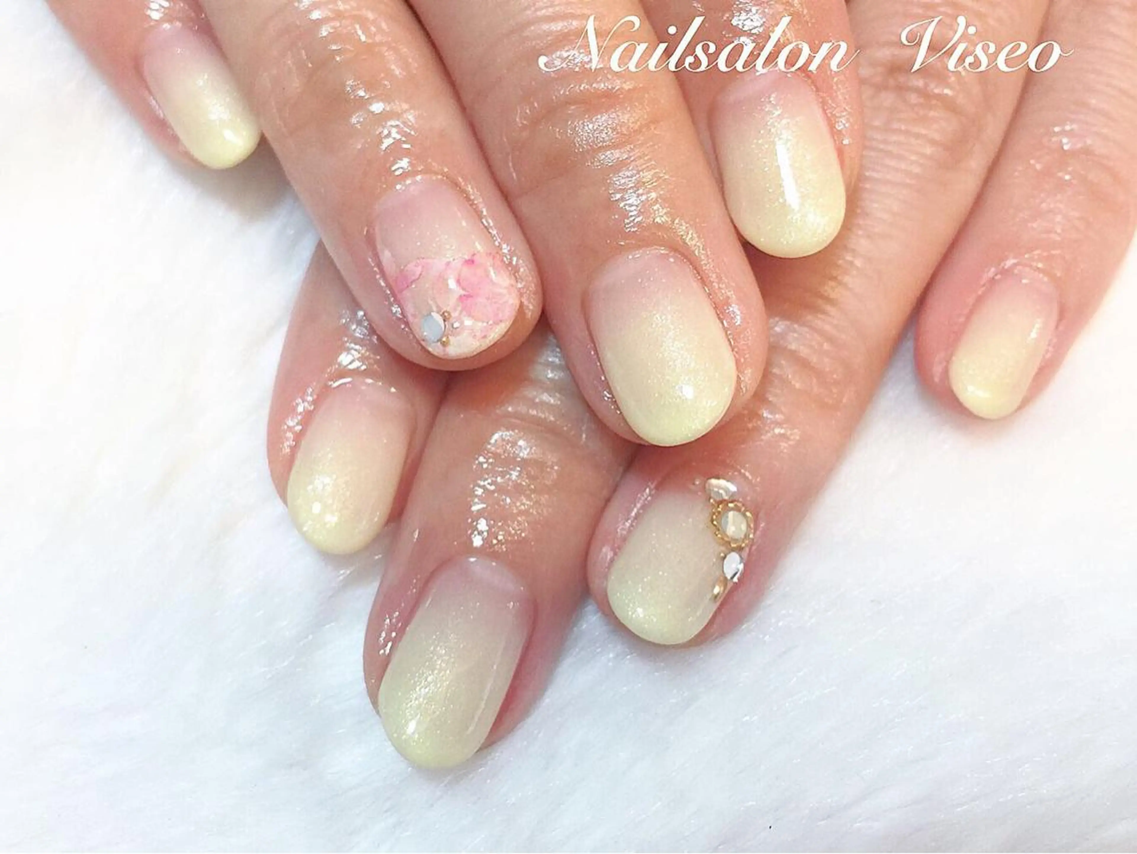 ネイル Viseo《6週間 長持ちパラジェル》のネイルデザイン