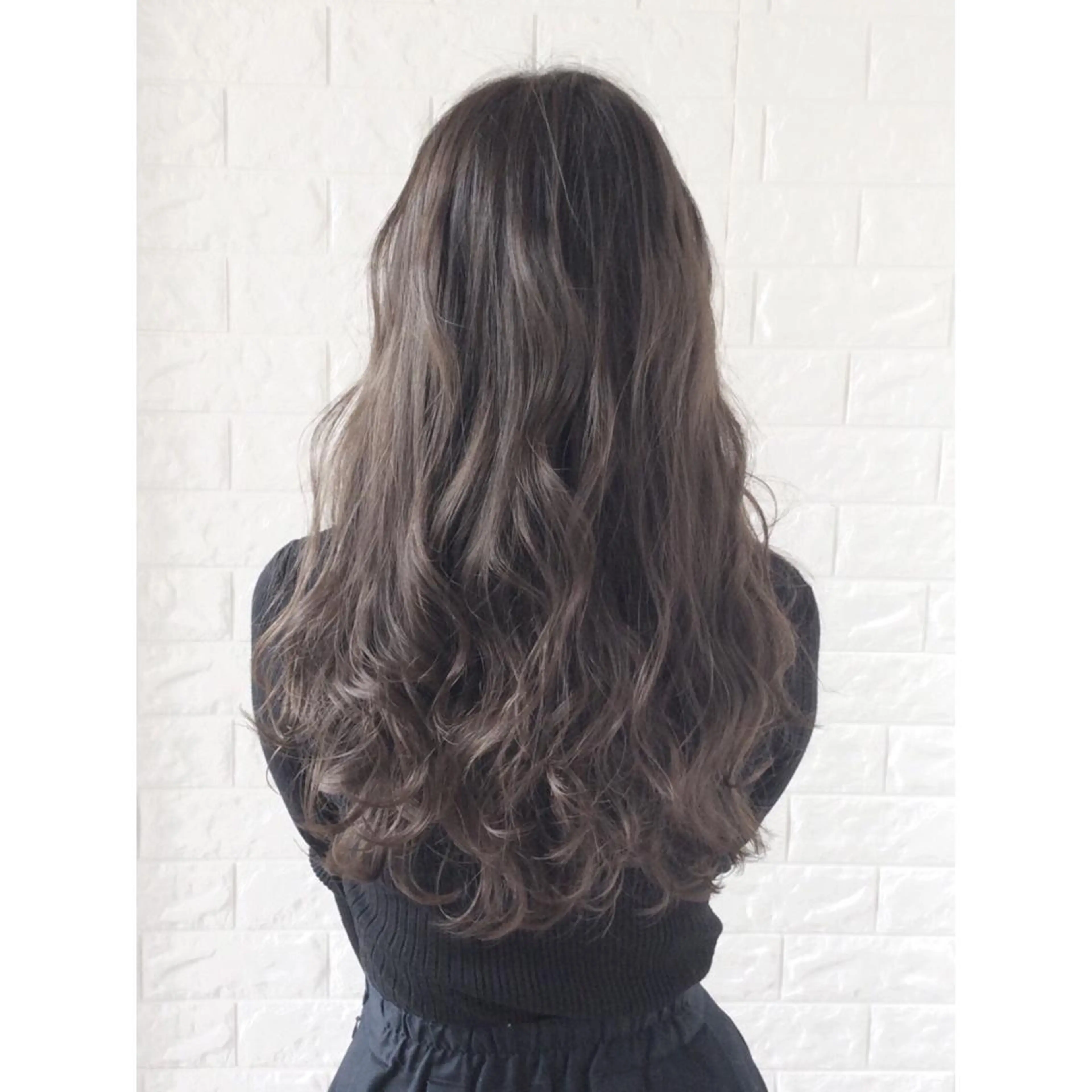 セミロング カラー 透明感カラー グレージュ トリートメント KIZU 髪質改善 オカルト怪談のヘアスタイル