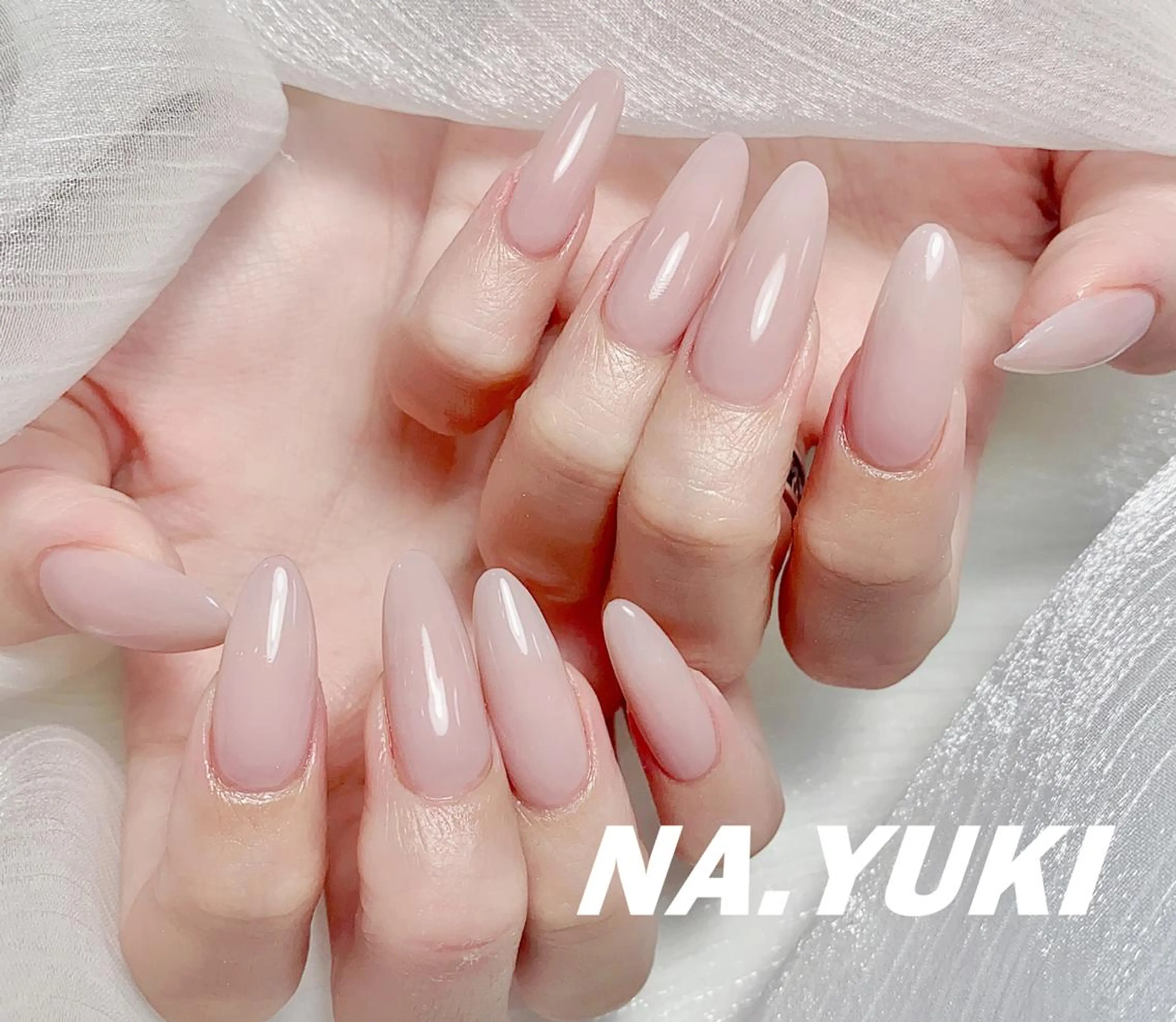 ネイル ハンドネイル ハンドケア 🌷 Mooning 🌷のネイルデザイン