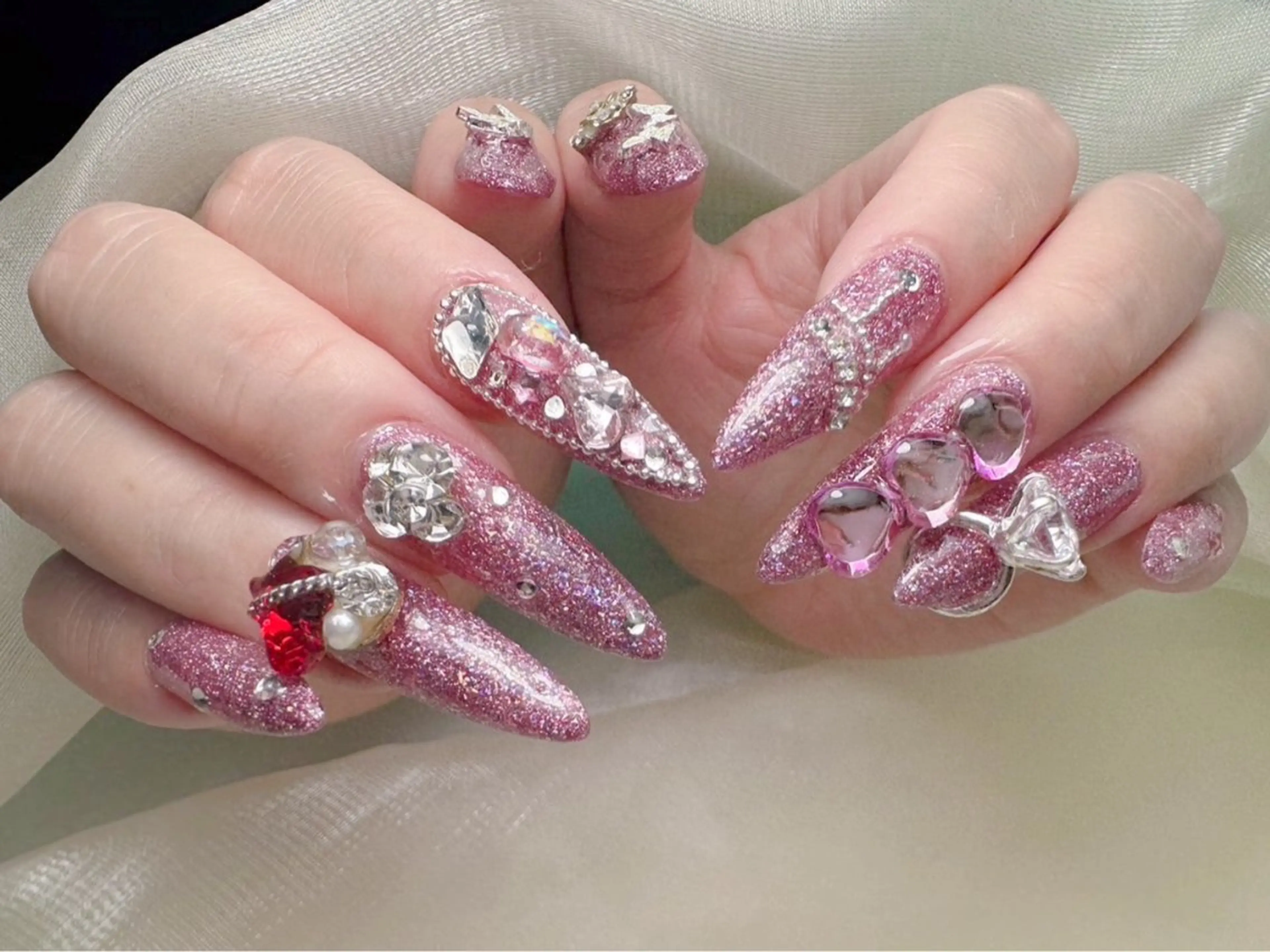 ネイル lucky nail 歌舞伎町のネイルデザイン