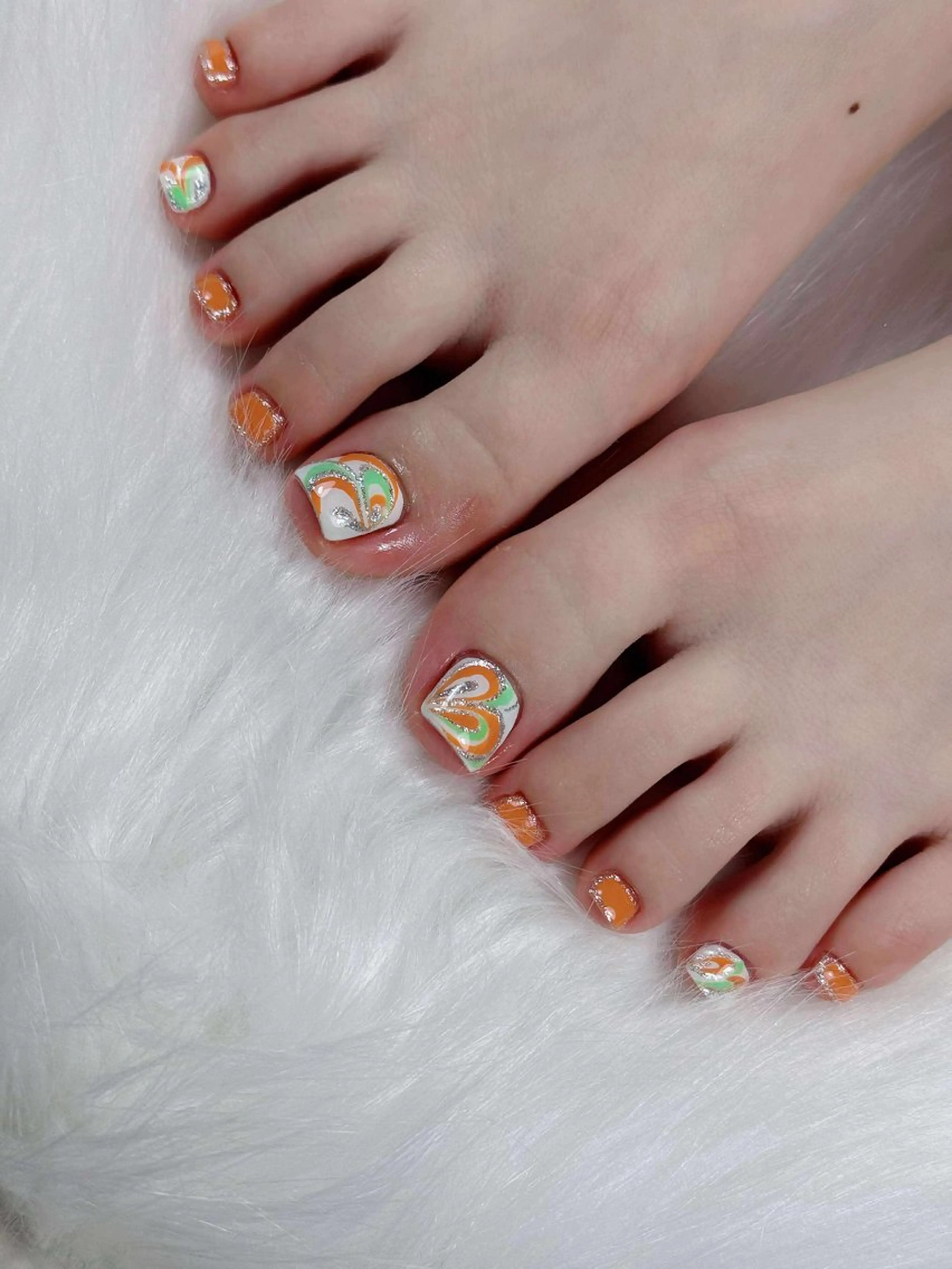 ネイル オーロラネイル チークネイル フットネイル フレンチネイル 韓国ネイル フットネイル Lumi Nailのネイルデザイン