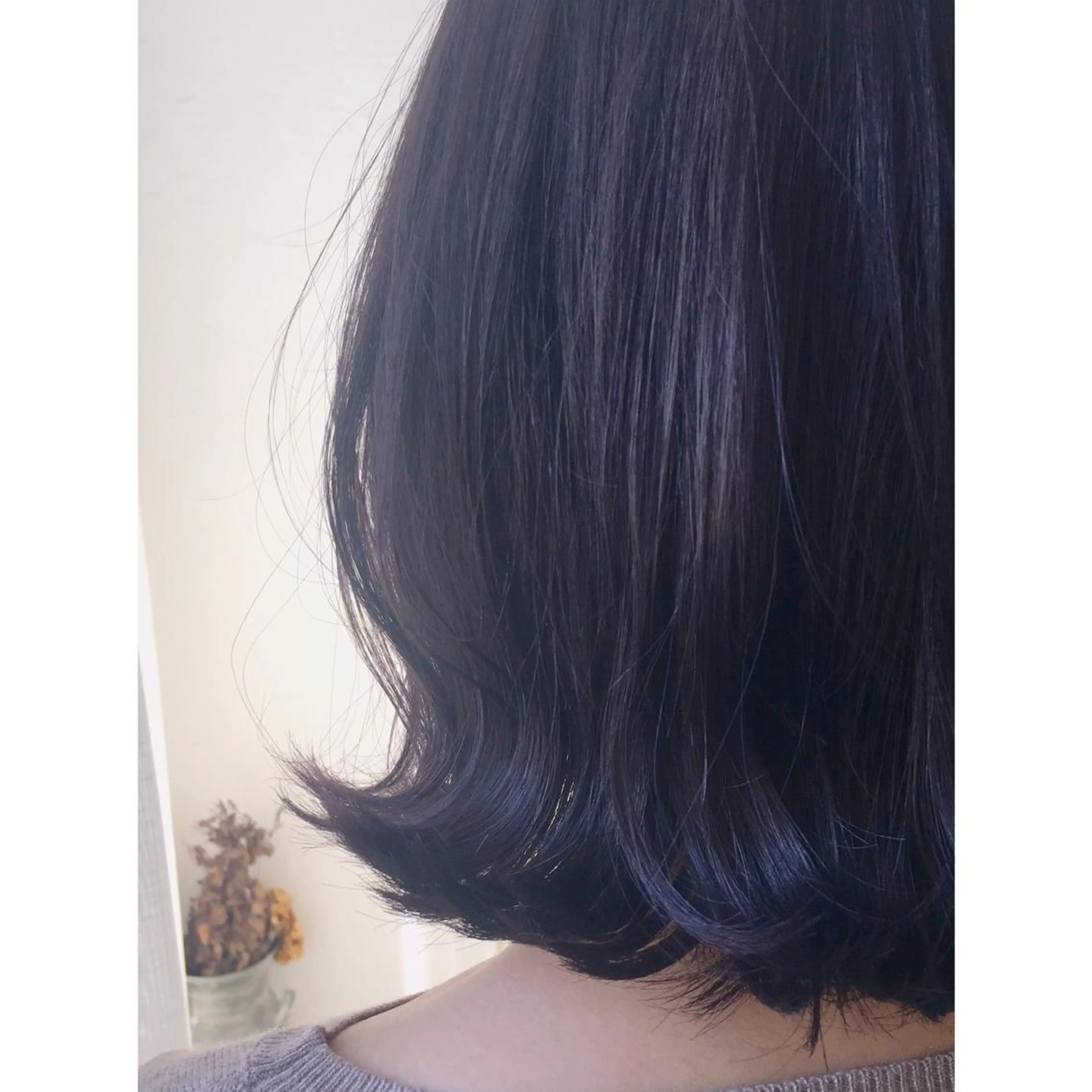 ミディアム カラー fio マナミのヘアスタイル