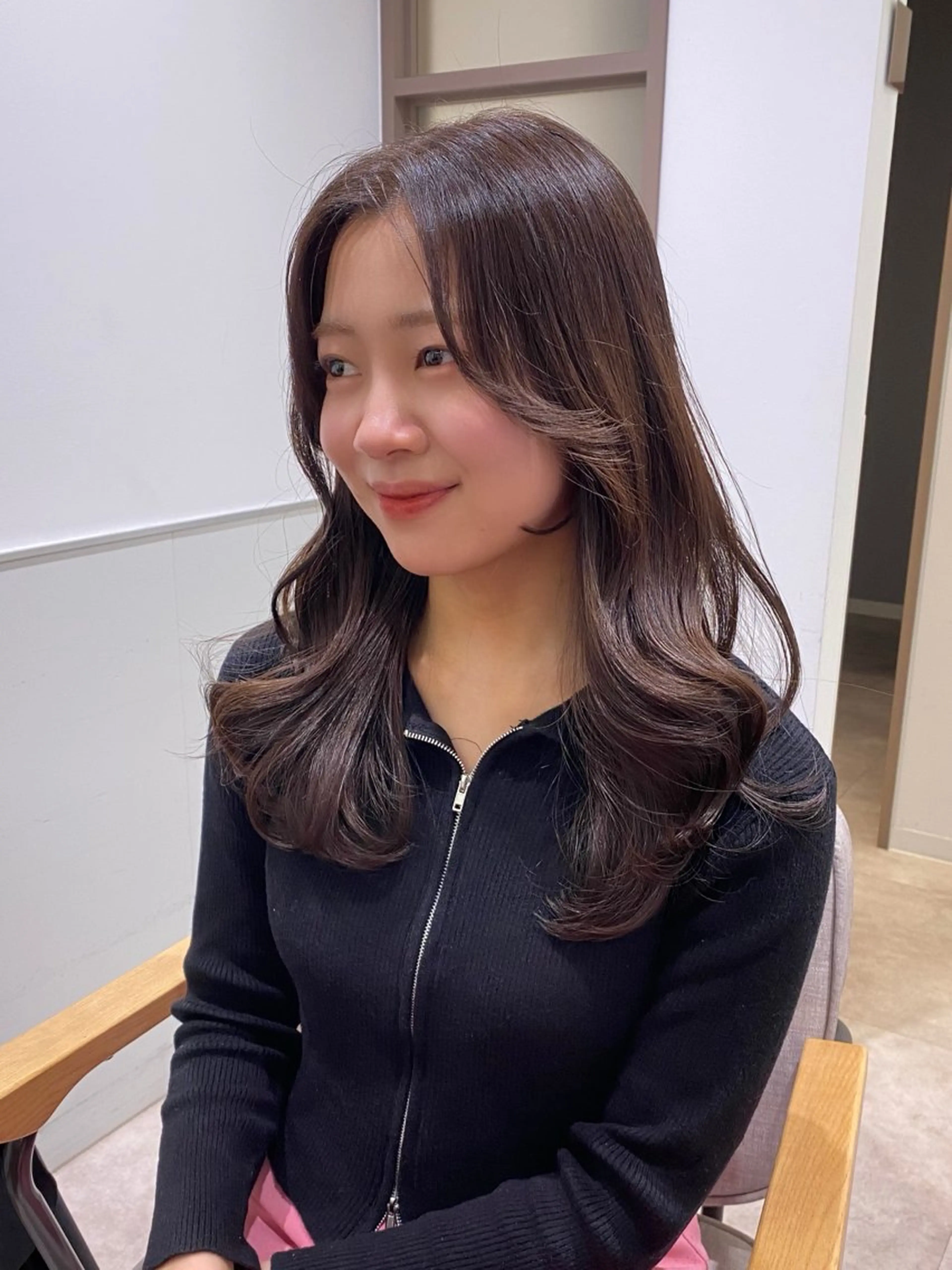 セミロング カット ヘアカラー トリートメント GOTODAYSHAiRESALON cras所属・暗髪×透明感カラー マンツーマン宮脇滉平のヘアスタイル