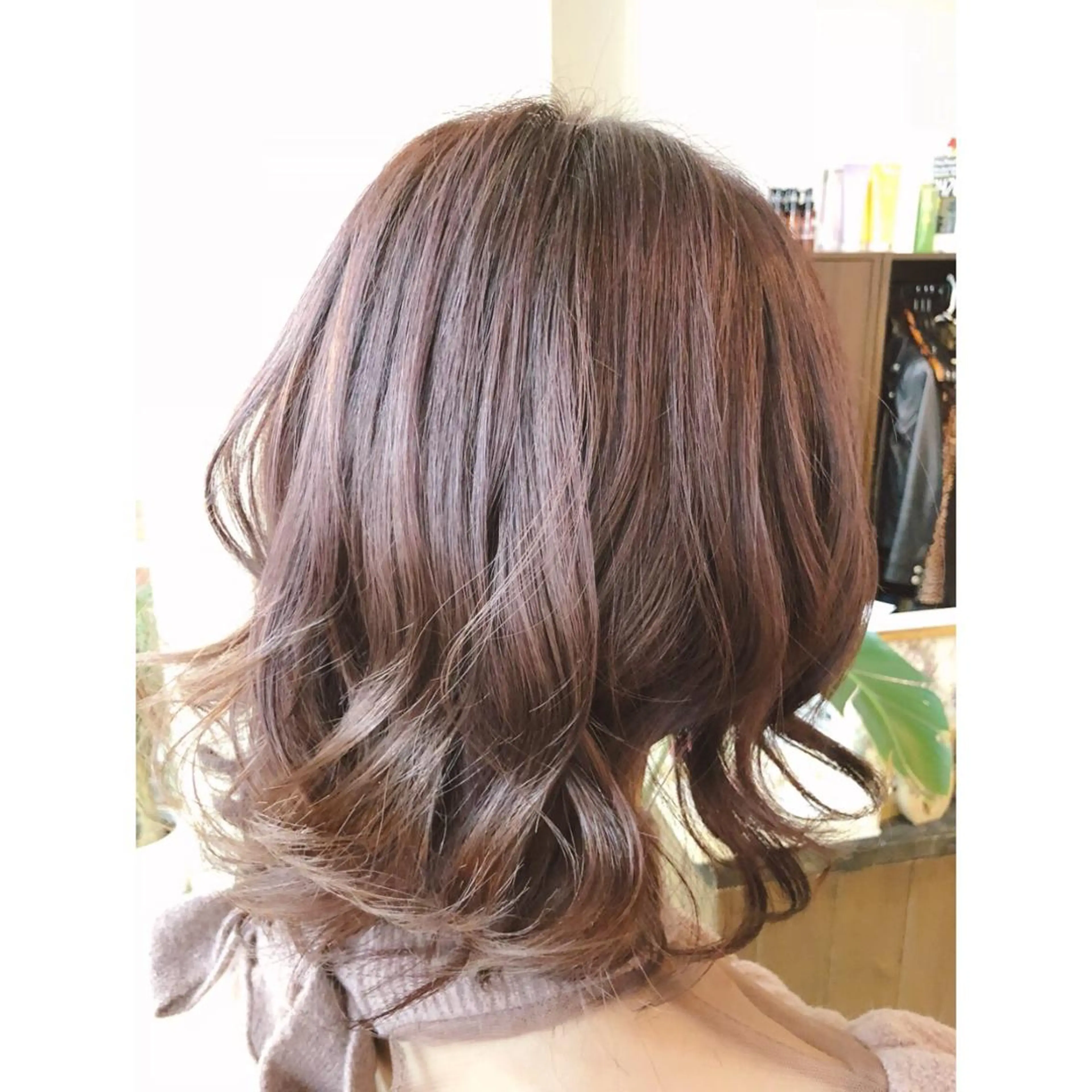 ミディアム カラー パーマ ベージュカラー 最高峰の技術力☆ 樋口健人のヘアスタイル