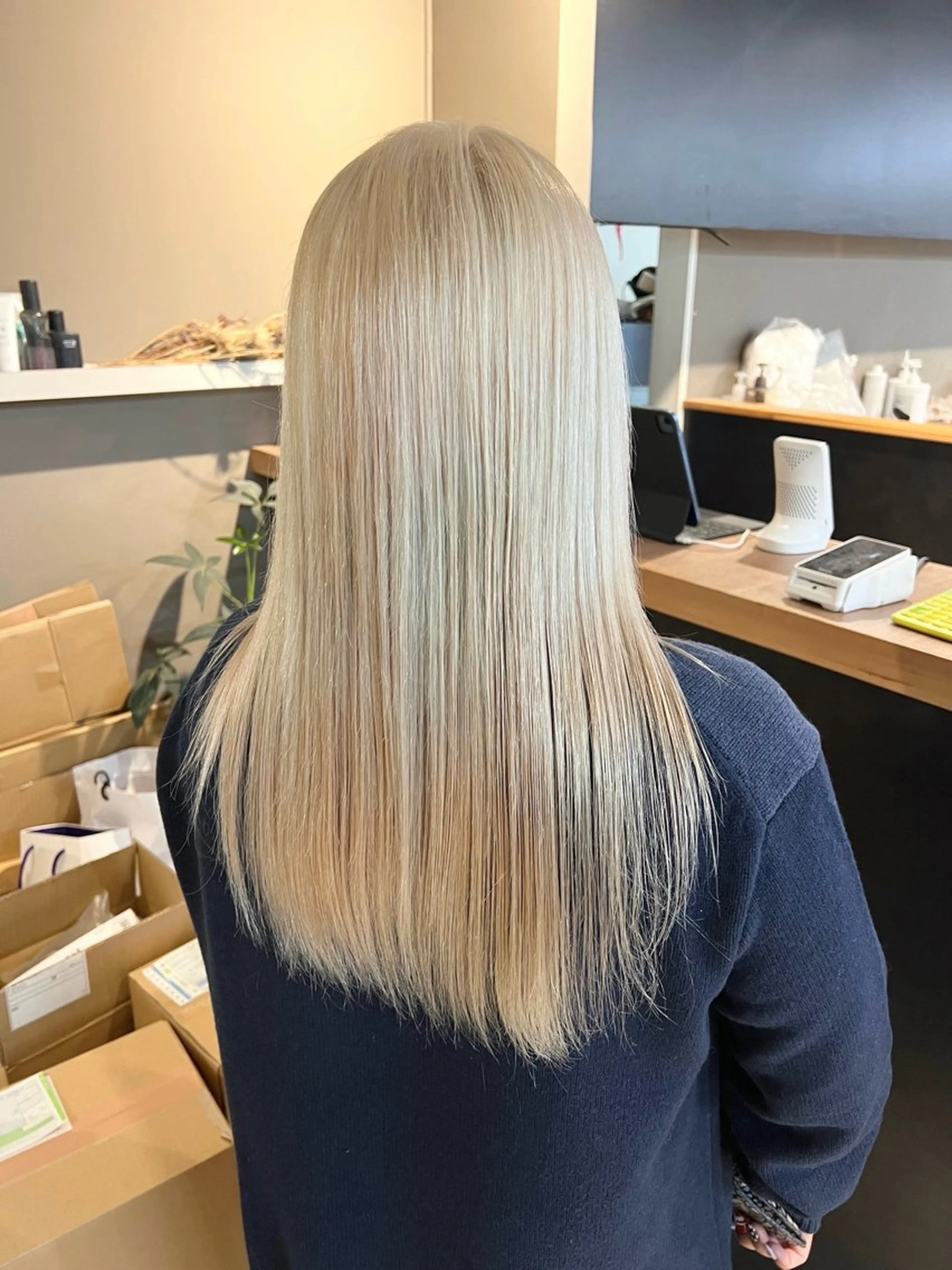 ロング カラー ブリーチ daiki 原宿のヘアスタイル