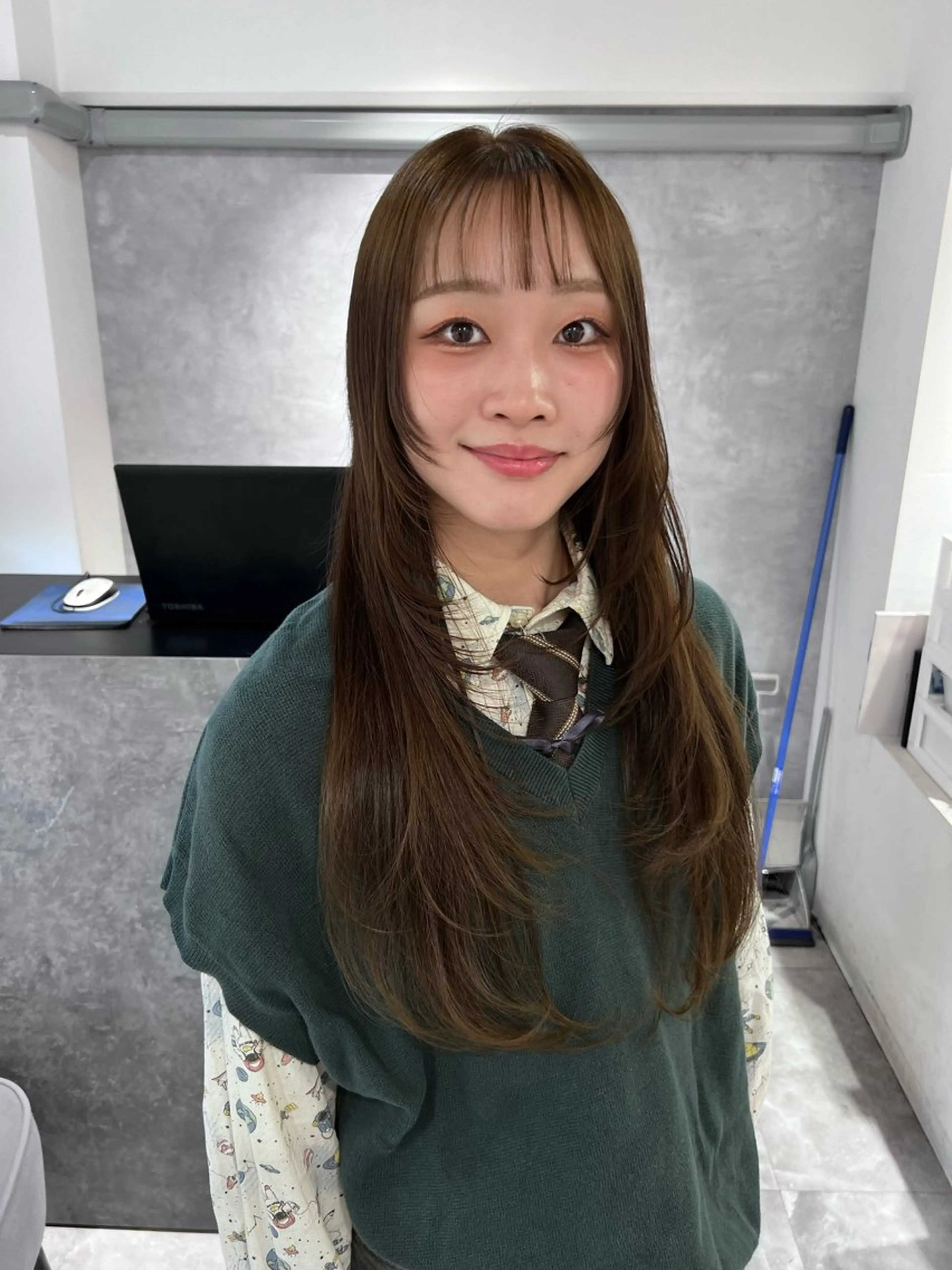 ロング 顔周りカット レイヤーカット カット ヘアセット 透明感/レイヤー 🇰🇷tomonaのヘアスタイル