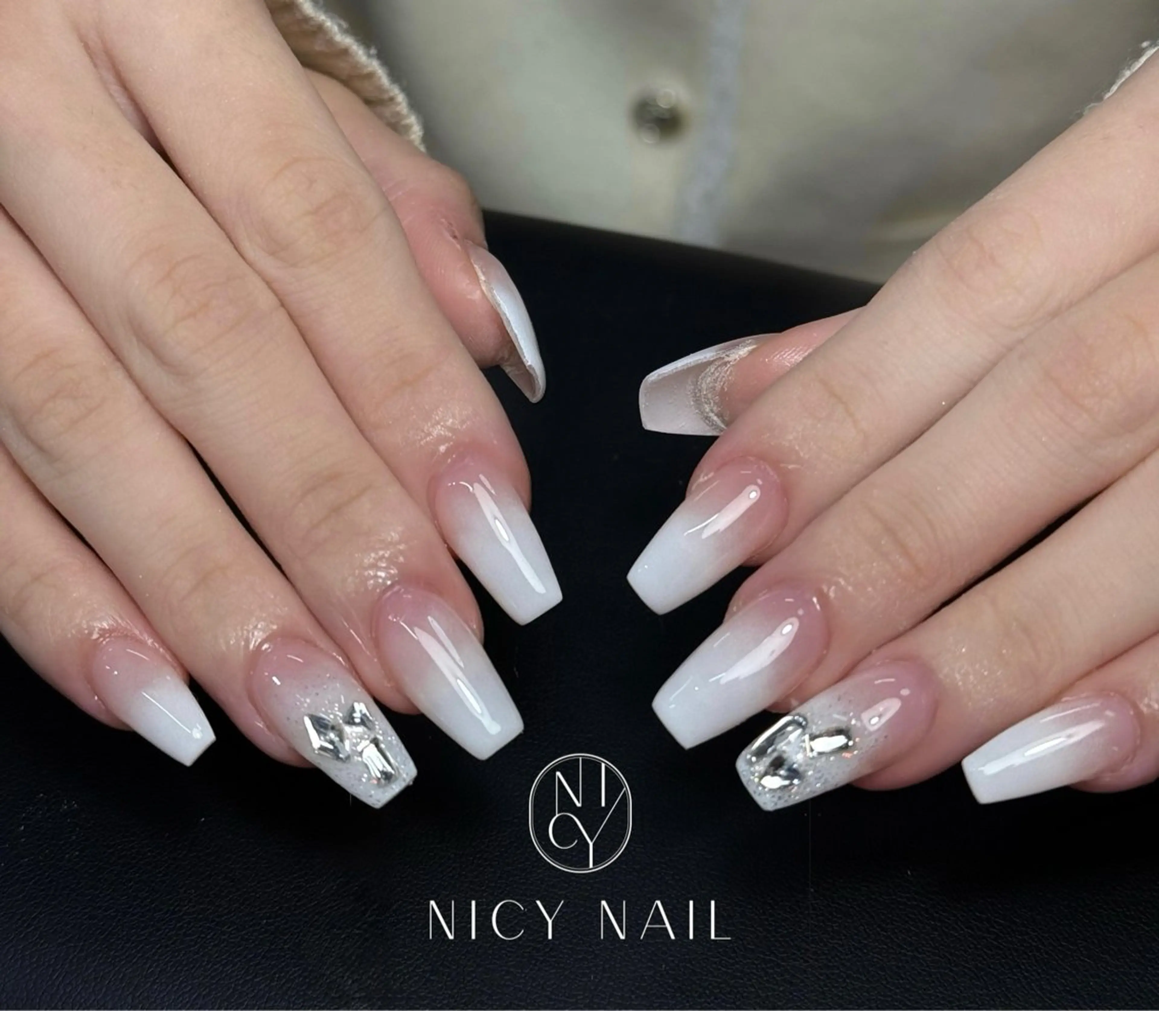 ネイル アートネイル オーロラネイル ブルー チークネイル フットネイル ハンドネイル Anna_ Nicy Nailのネイルデザイン