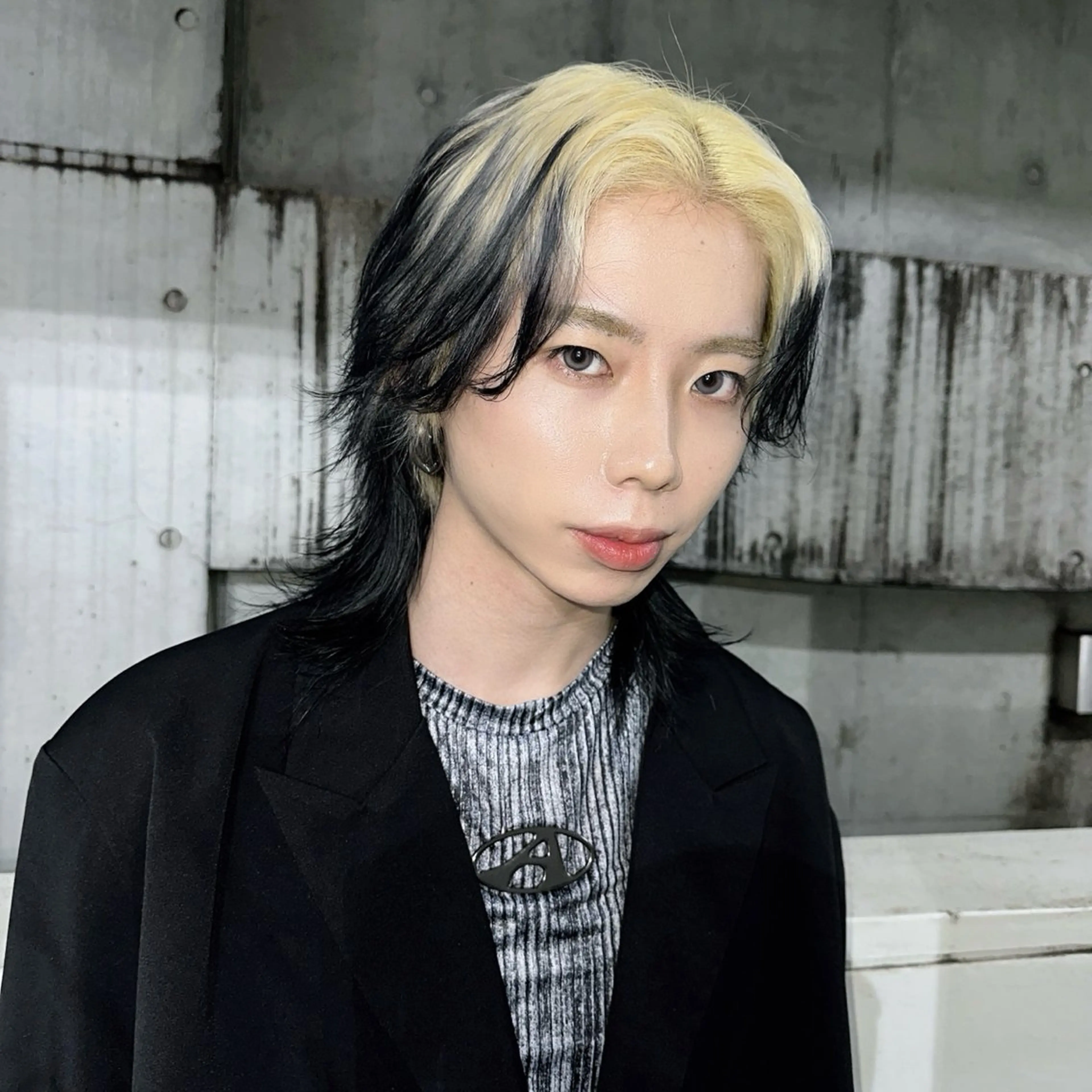 ミディアム カラー ヘアカラー ハイトーン/ウルフ /エクステ/ましろのヘアスタイル