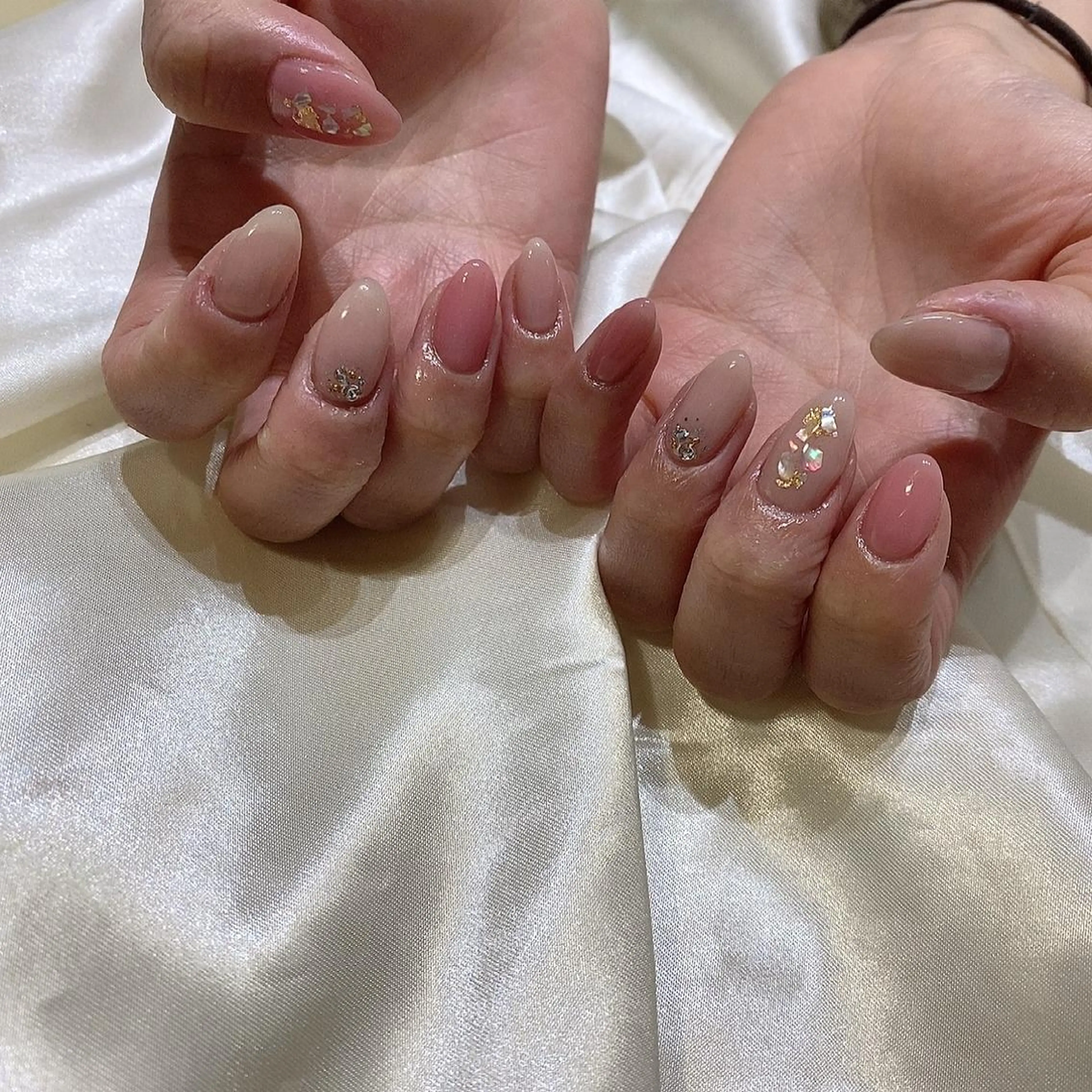 ネイル ハンドネイル 西岡 杏のネイルデザイン