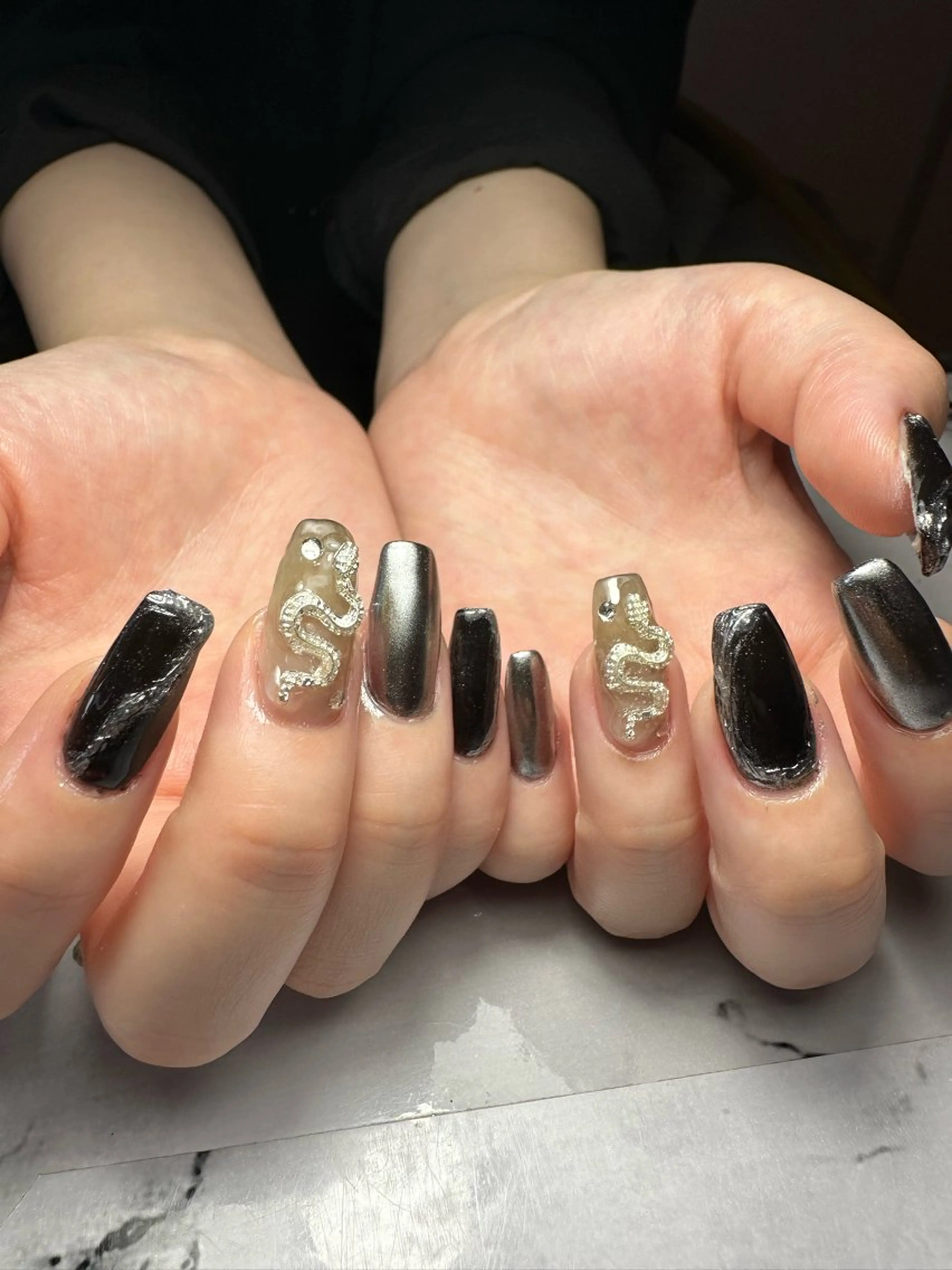 ネイル 新山 聖のネイルデザイン