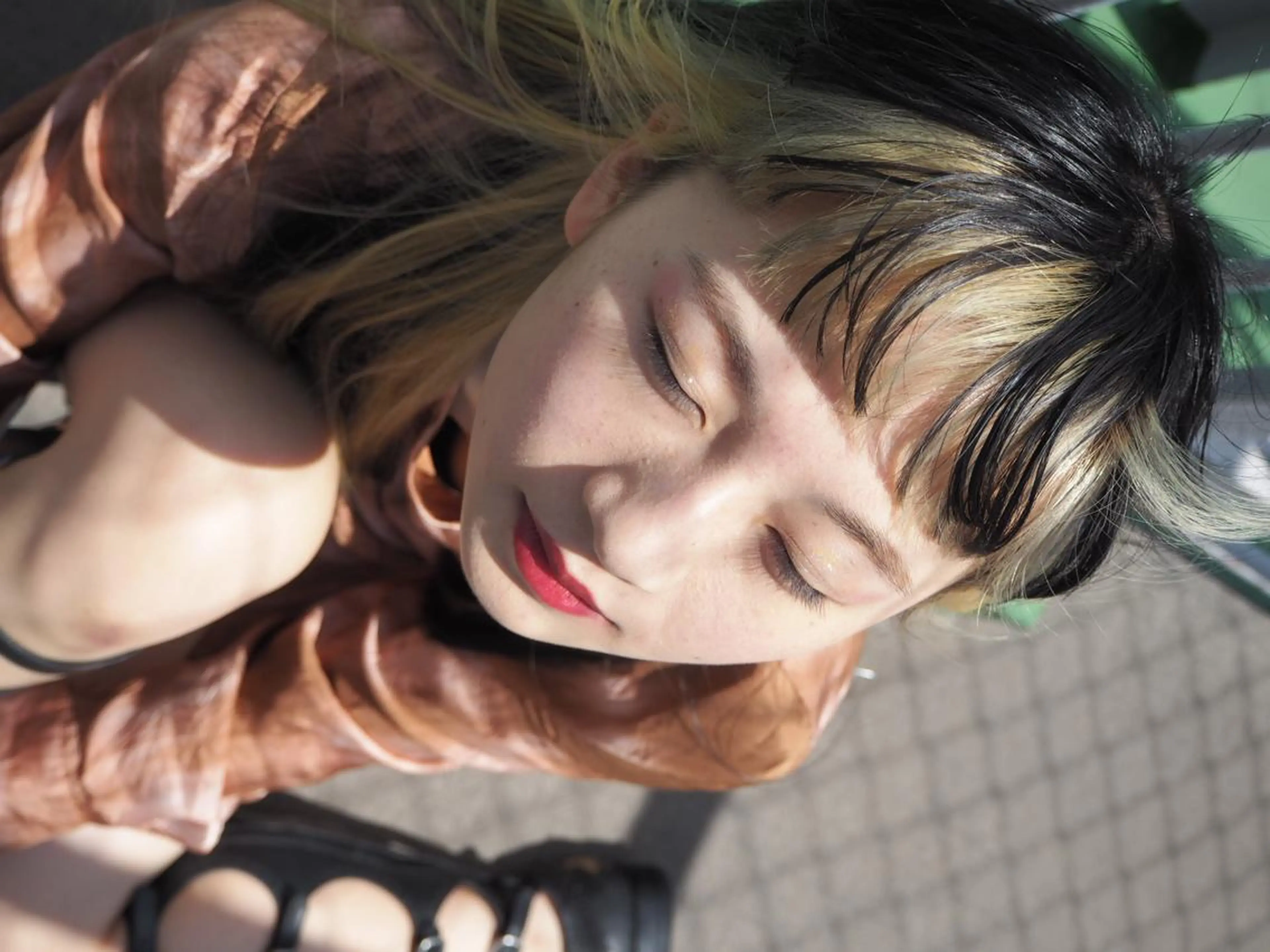 ロング カラー バレイヤージュ ブリーチ ケアブリーチ デザインカラー ダブルカラー ヘアカラー トリートメント スパイラルパーマ 🌐hina⭐️のヘアスタイル