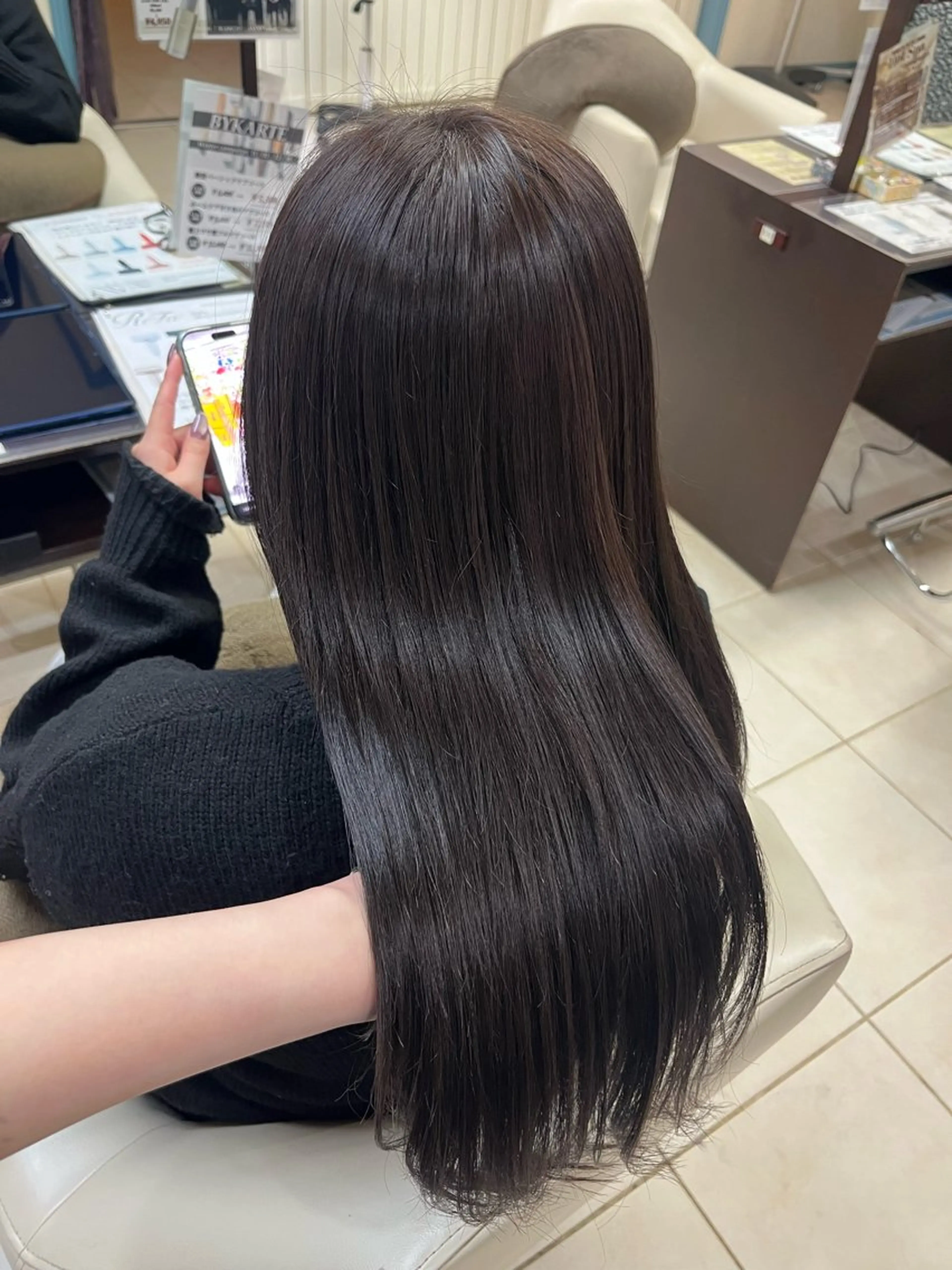 カラー 酒井 千遙のヘアスタイル