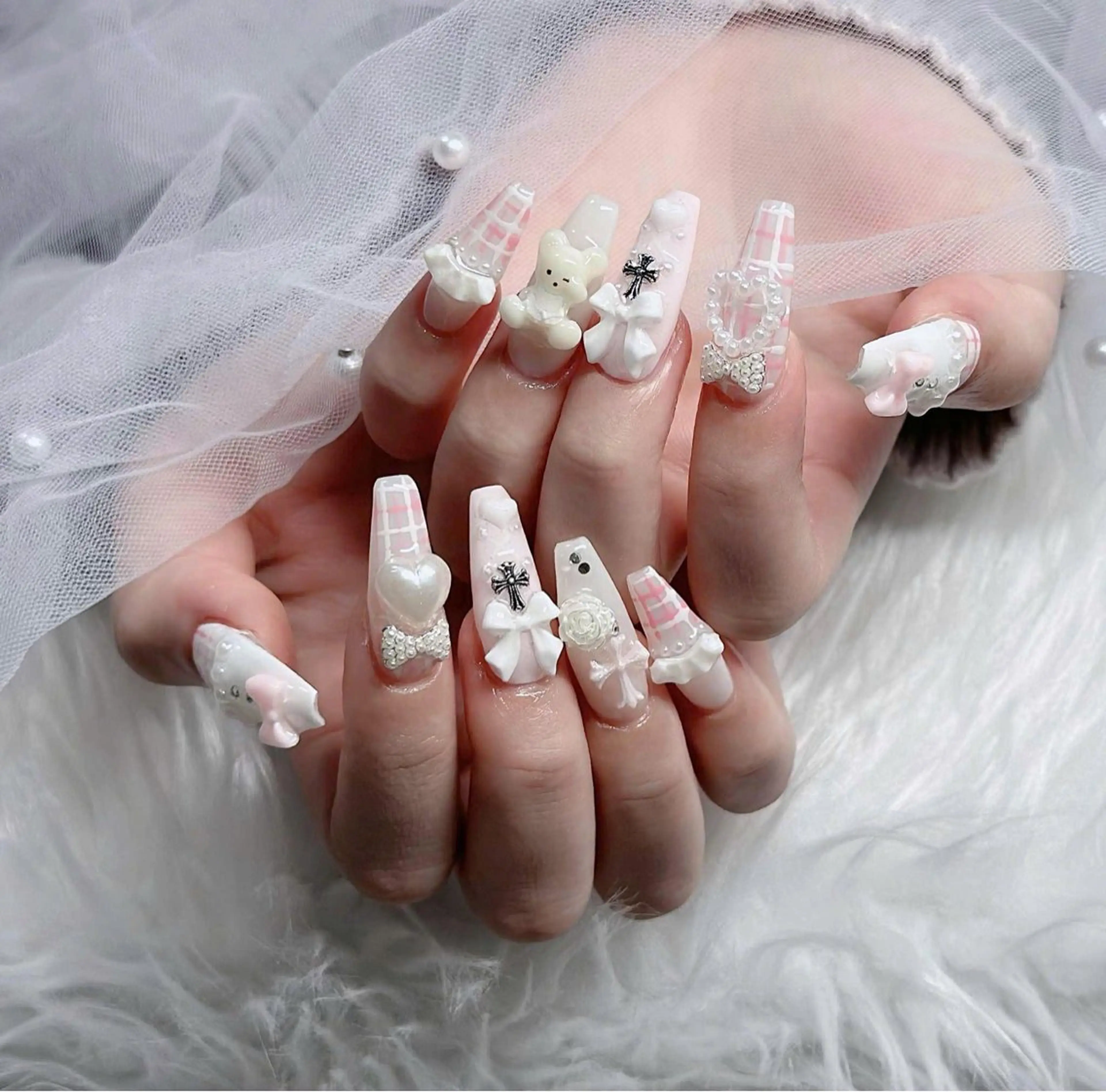 ネイル オーロラネイル フレンチネイル ジェルネイル ハロウィン 韓国ネイル ハンドネイル neco H.babynailのネイルデザイン