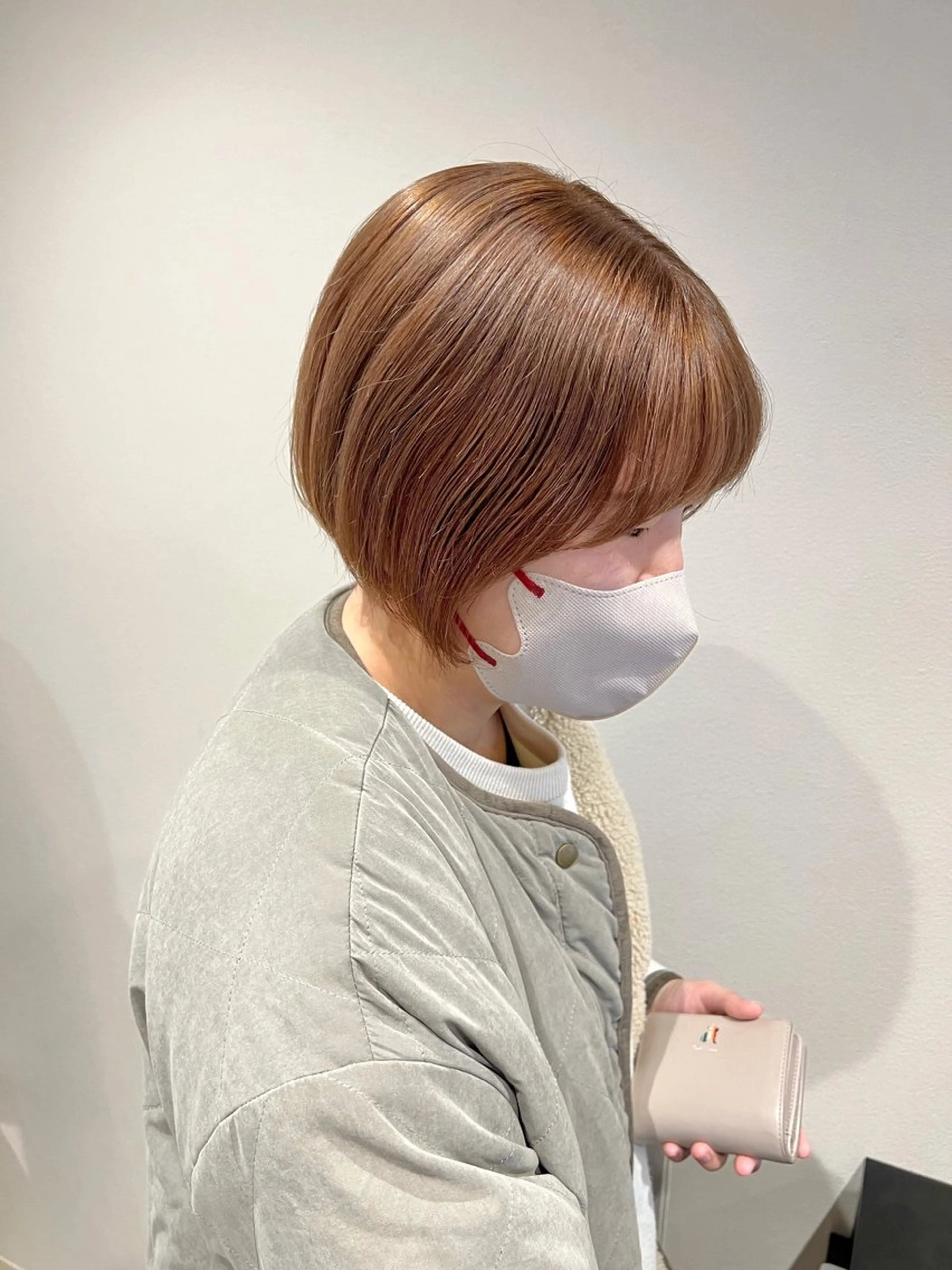 ショート カラー ノイシキ サキのヘアスタイル