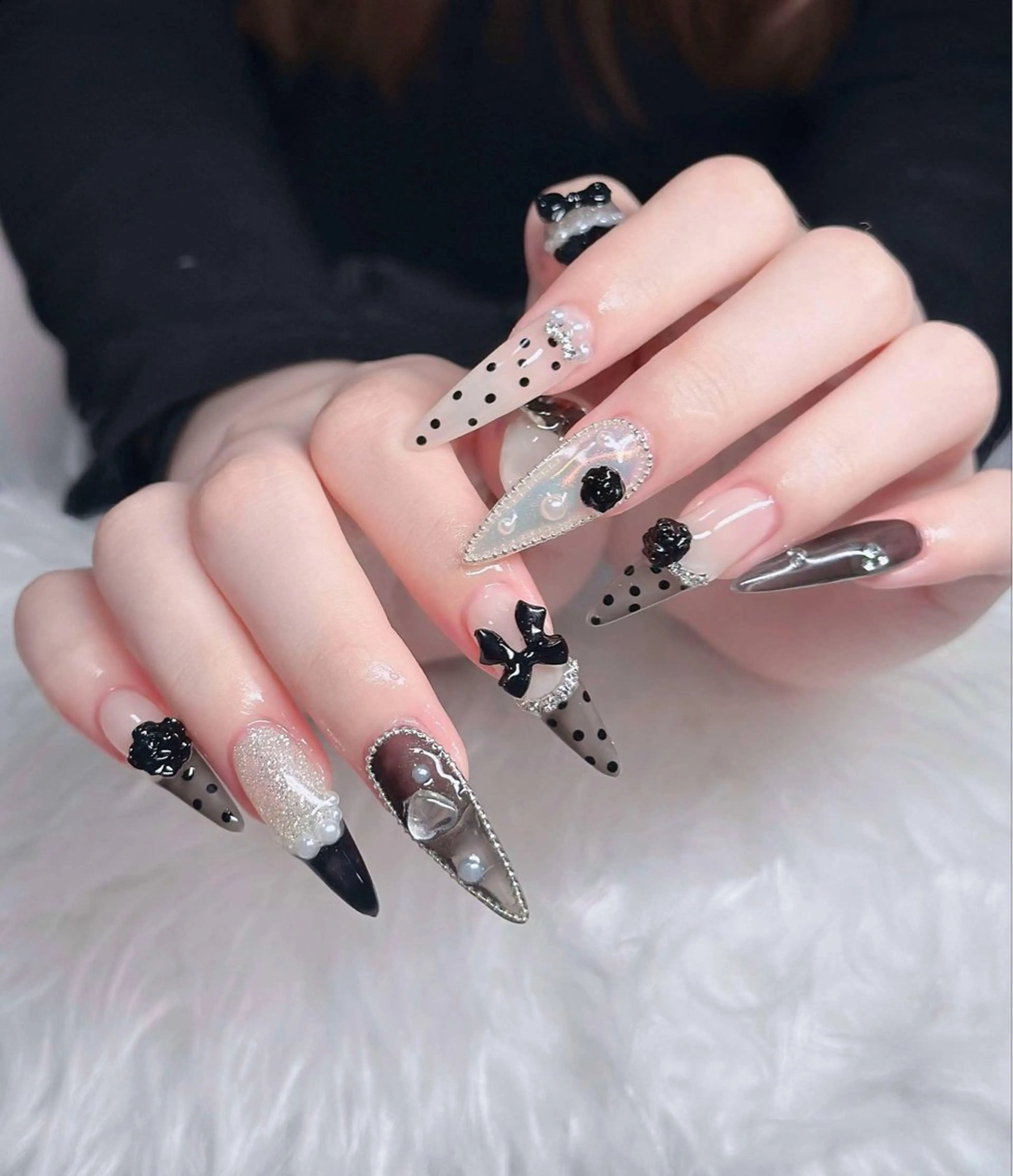 ネイル オーロラネイル フレンチネイル ジェルネイル ハロウィン キラキラネイル ハンドネイル H.baby Nail Salonのネイルデザイン