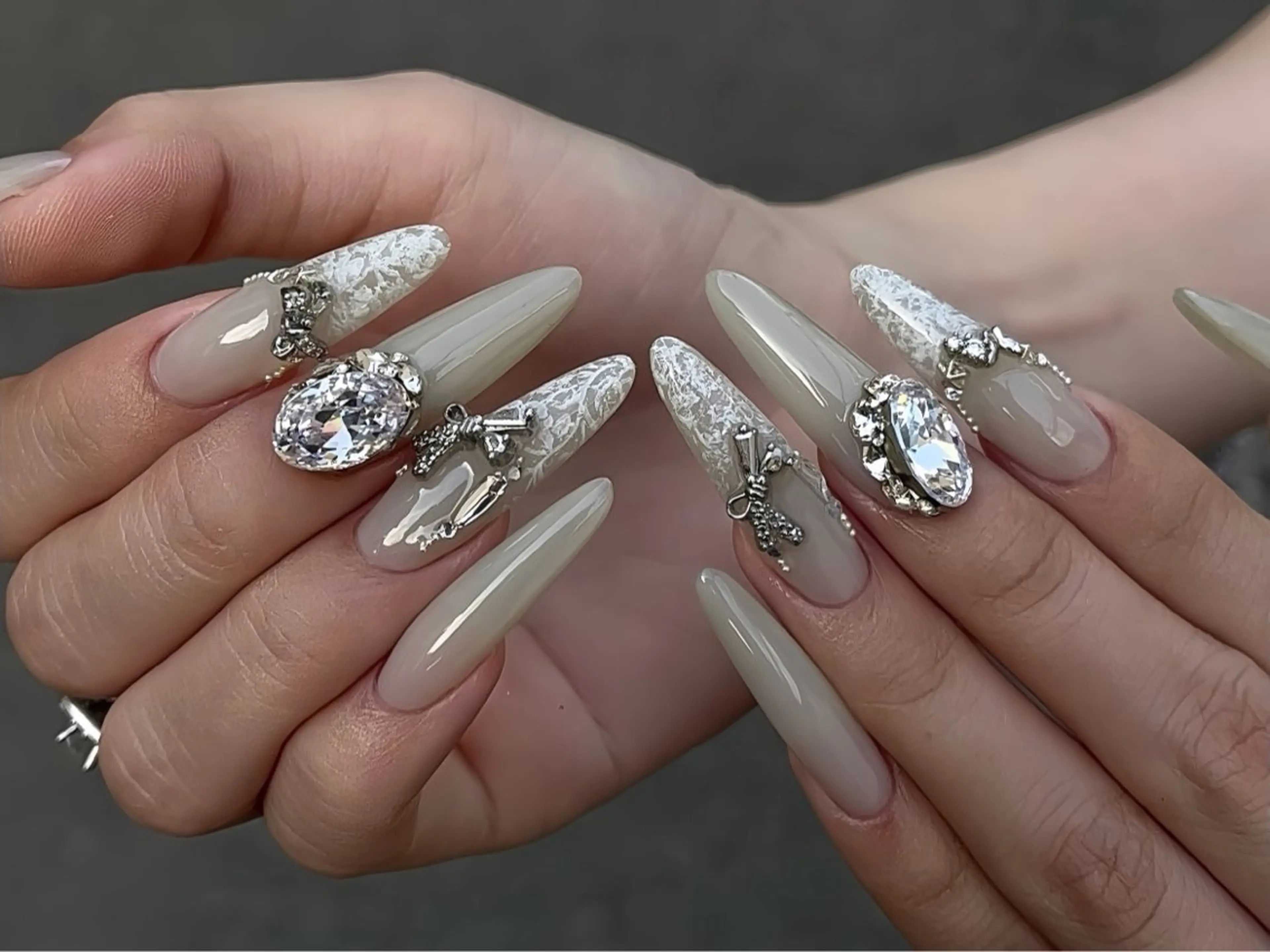 ネイル アートネイル フレンチネイル ジェルネイル 韓国ネイル ミラーネイル ハンドネイル Rin Nail 新大久保店のネイルデザイン