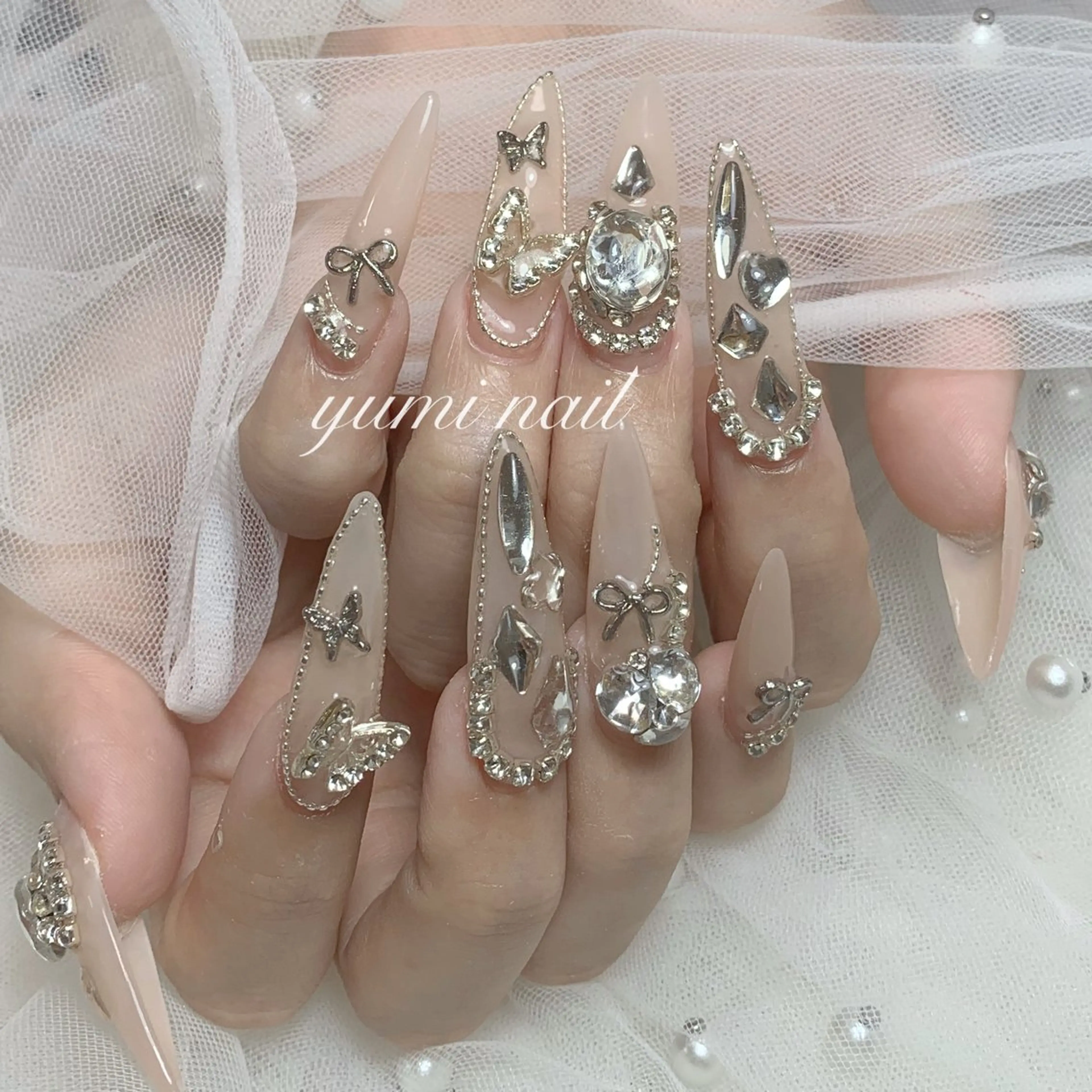 ネイル shineジェル& チップ長さだしのネイルデザイン