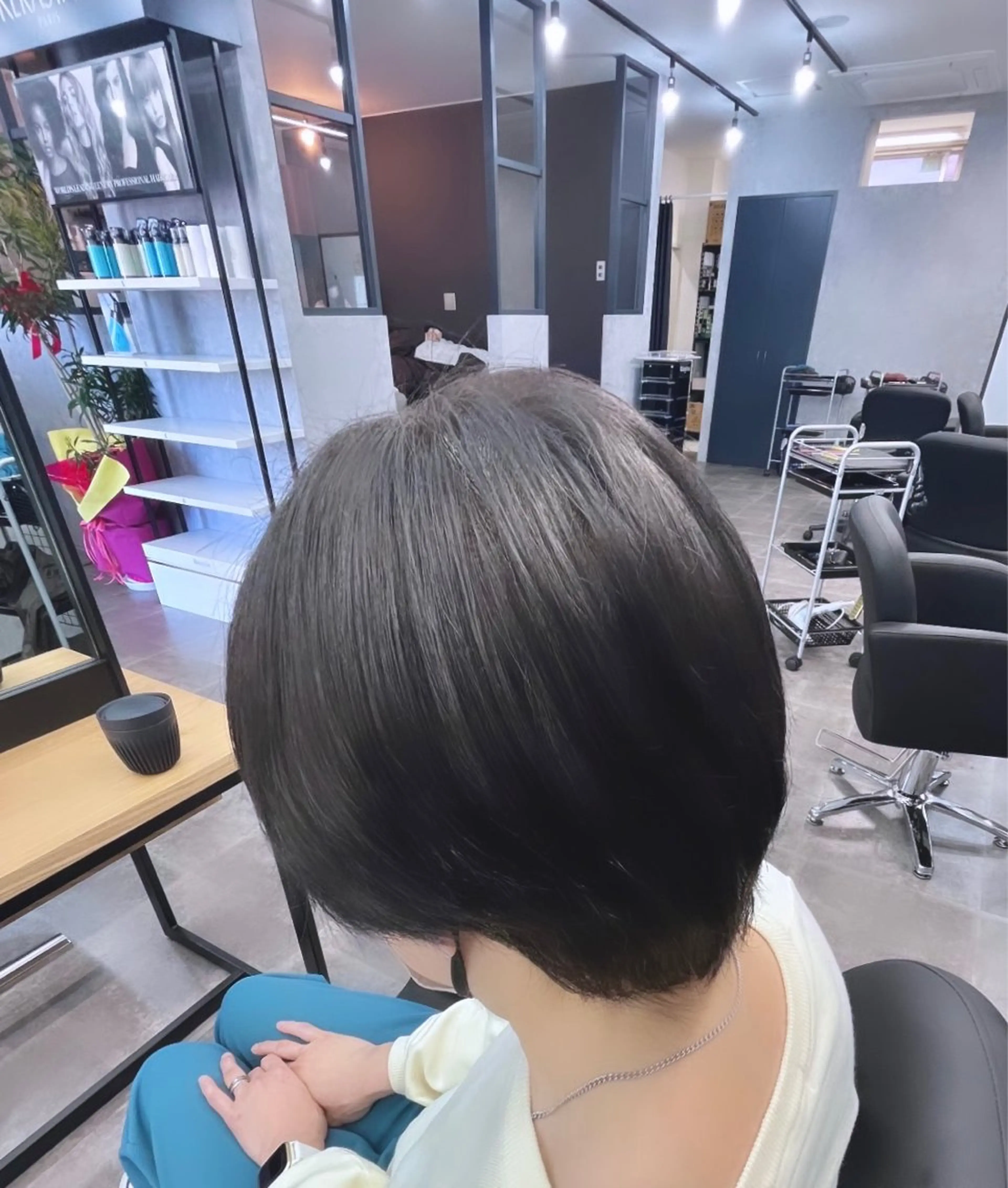 ショート カラー ブリーチ ブリーチなしカラー カット ヘアカラー 熊谷 有紗のヘアスタイル