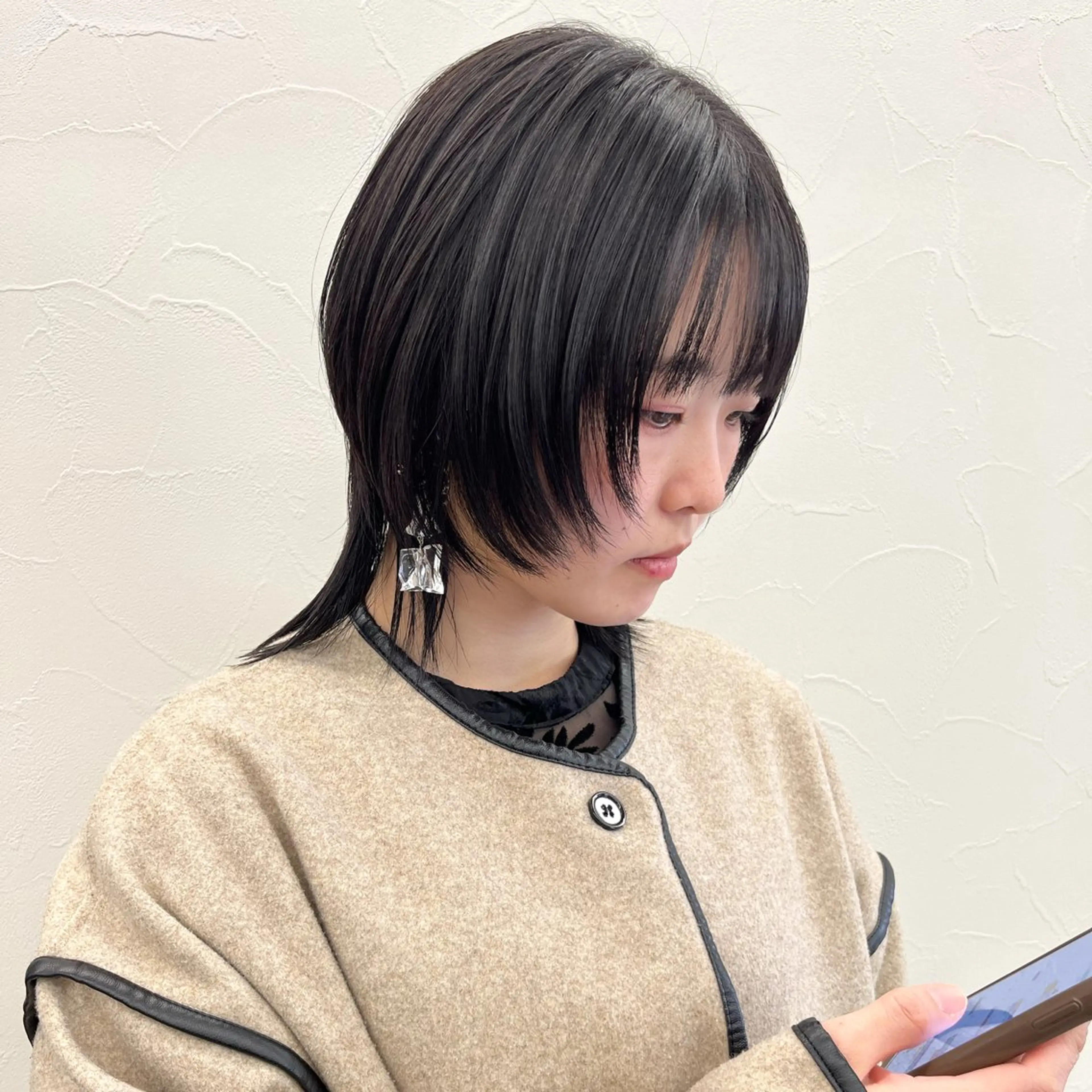 ショート カラー 黒髪 ブリーチ ブリーチなしカラー ボブ レイヤーカット カット ヘアカラー トリートメント 朝がちょっと楽しくな るshort･bobのヘアスタイル