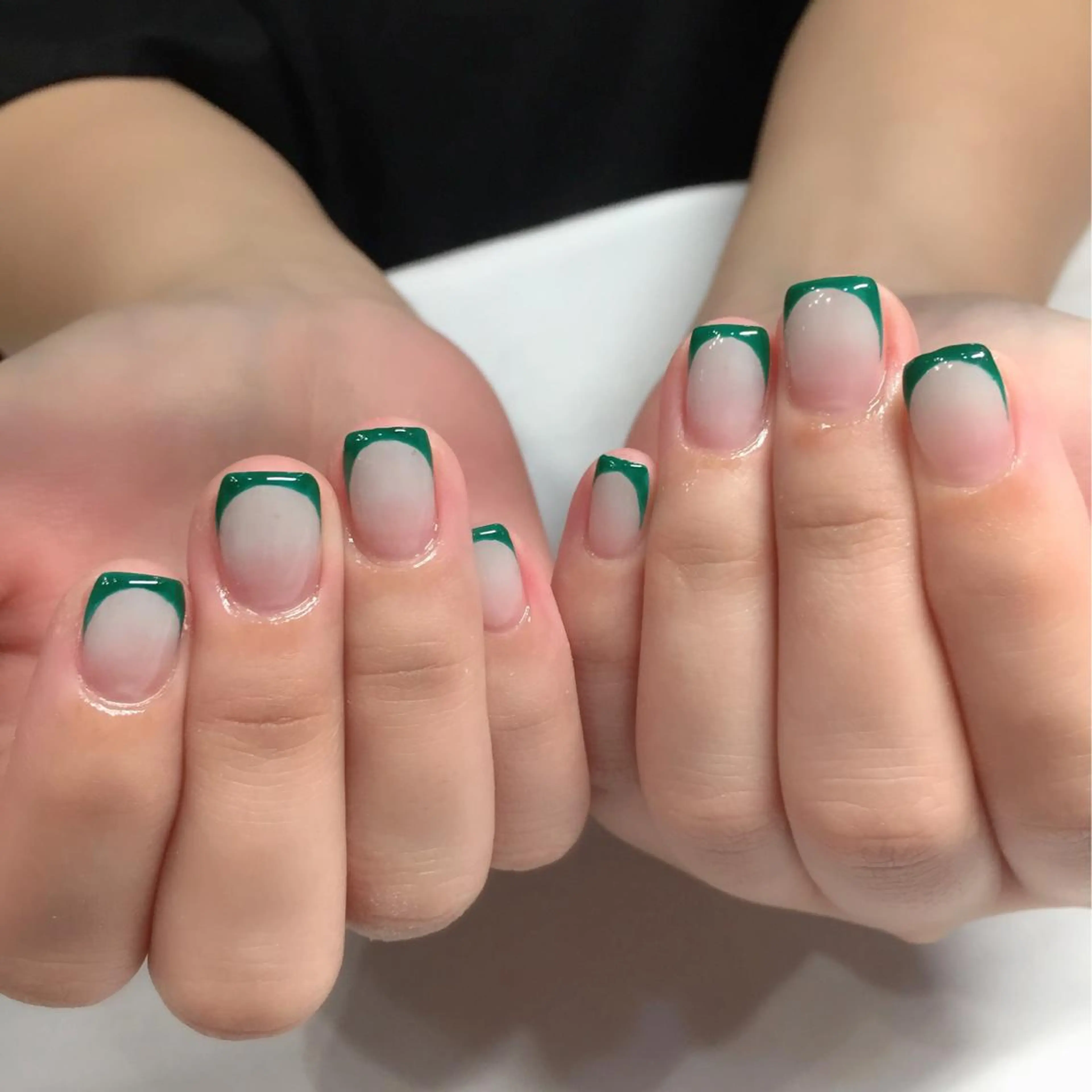 ネイル フレンチネイル ガールネイルサロン所属・ガール ネイルサロンのネイルデザイン