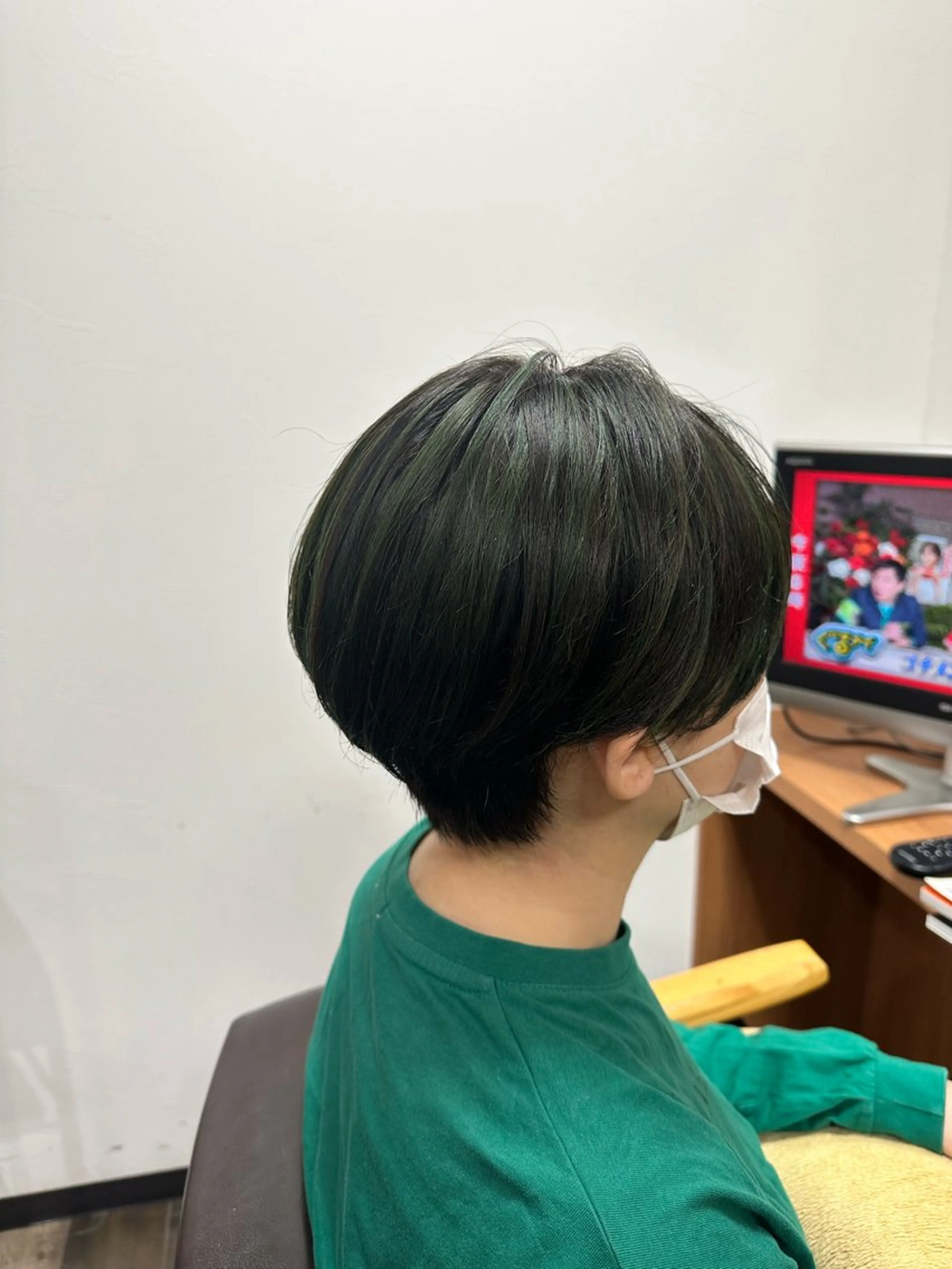 ショート カラー ハイライトカラー ハイライト ショートヘア ヘアカラー 大人のためのデザイン カラー美容師/オノのヘアスタイル