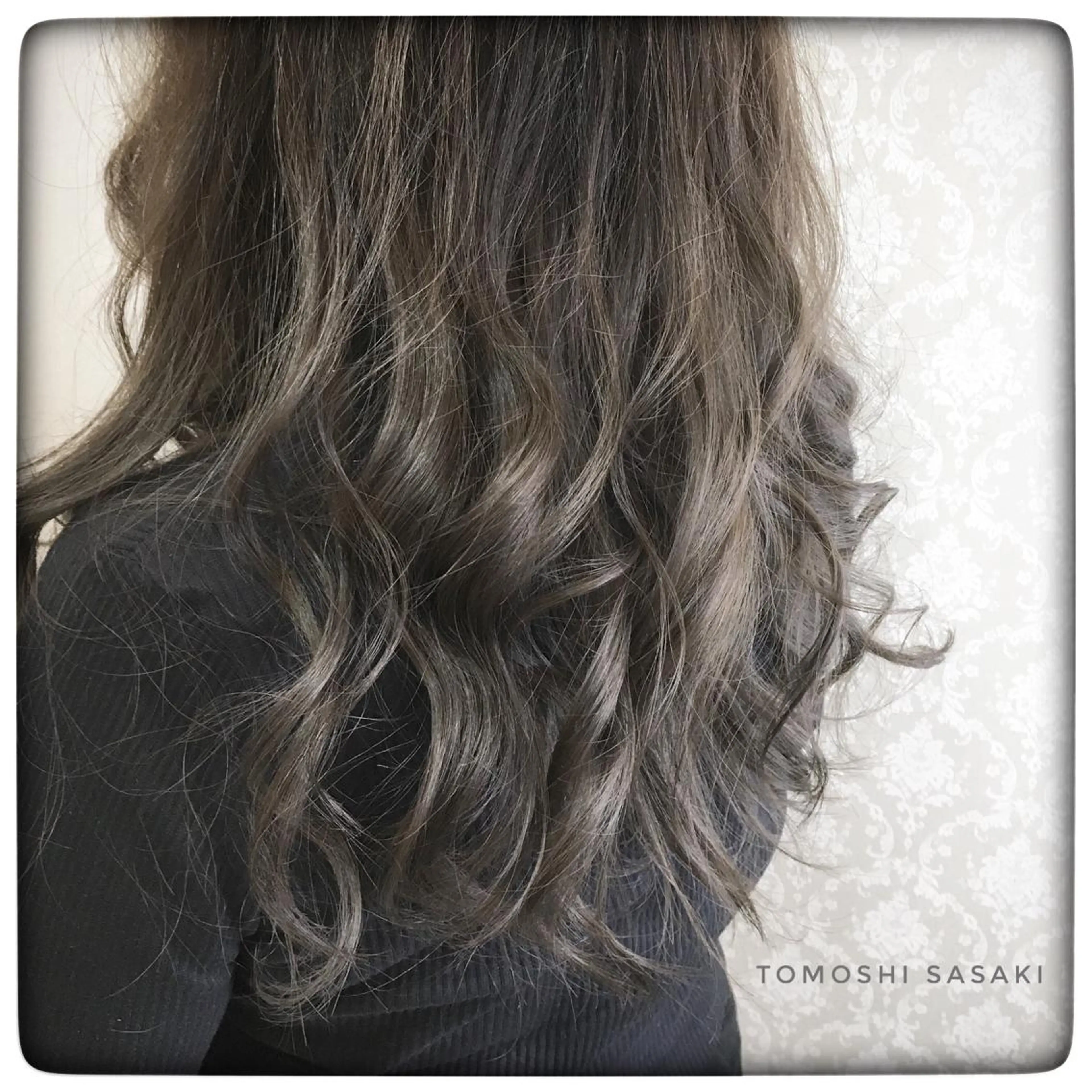 カラー ブリーチ グラデーションカラー ササキ トモシのヘアスタイル