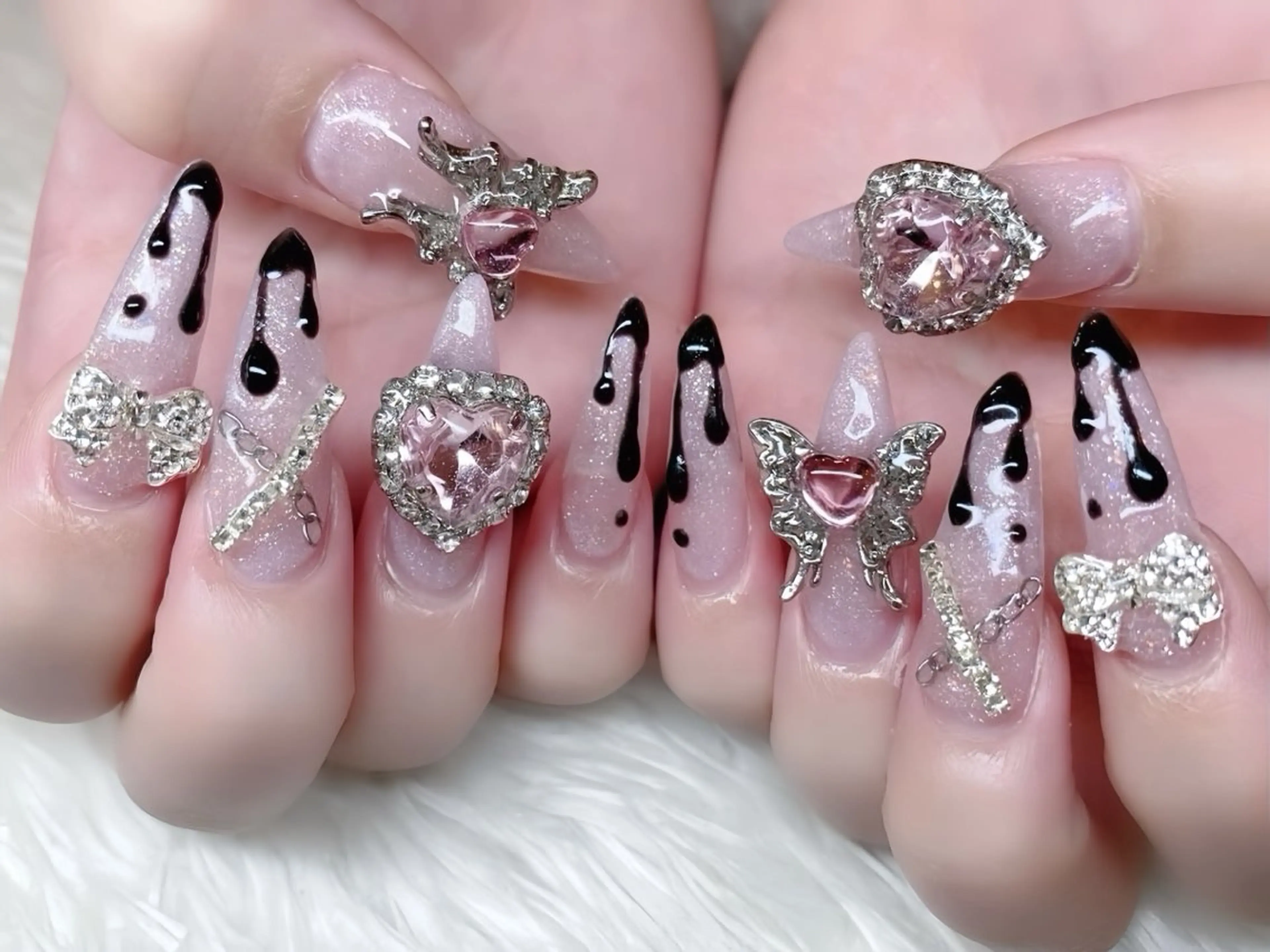 ネイル チークネイル 桜ネイル フレンチネイル ジェルネイル ガラスフレンチ ハンドネイル Rin Nail 新大久保店のネイルデザイン