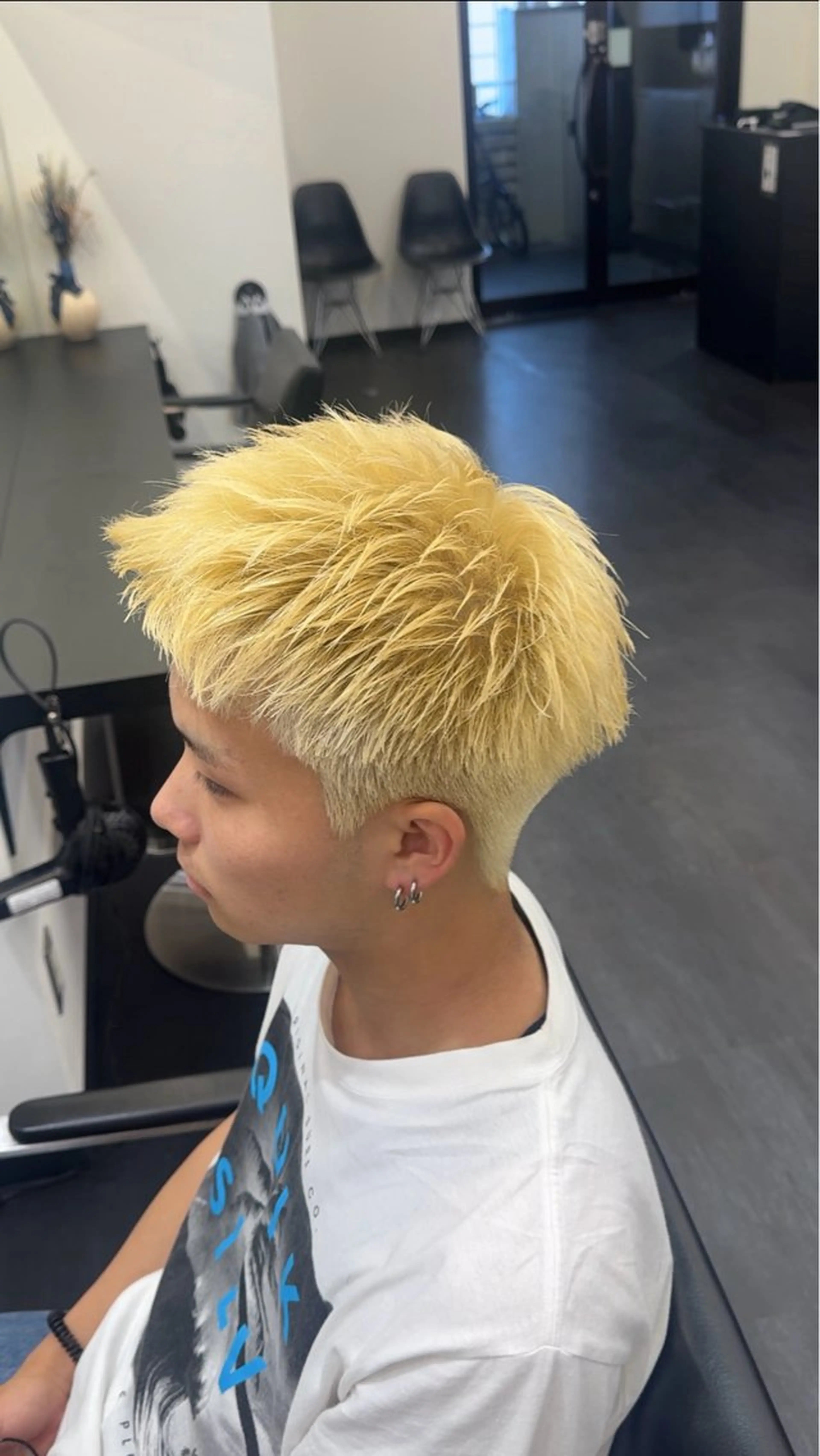 スパイキーショート×ダブルカラーの写真