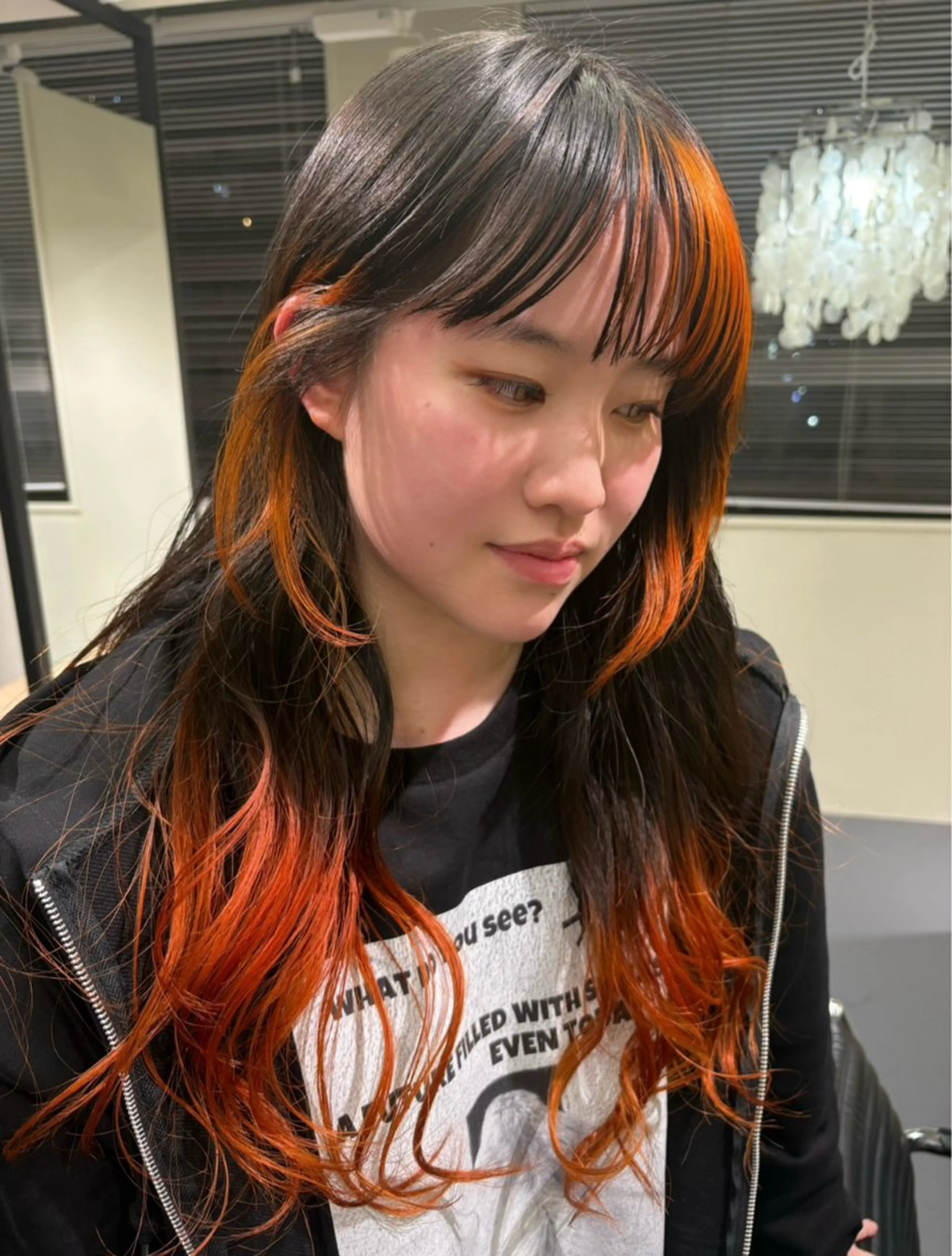 ロング カラー オレンジ ヘアカラー SELNI所属・山下 菖のヘアスタイル