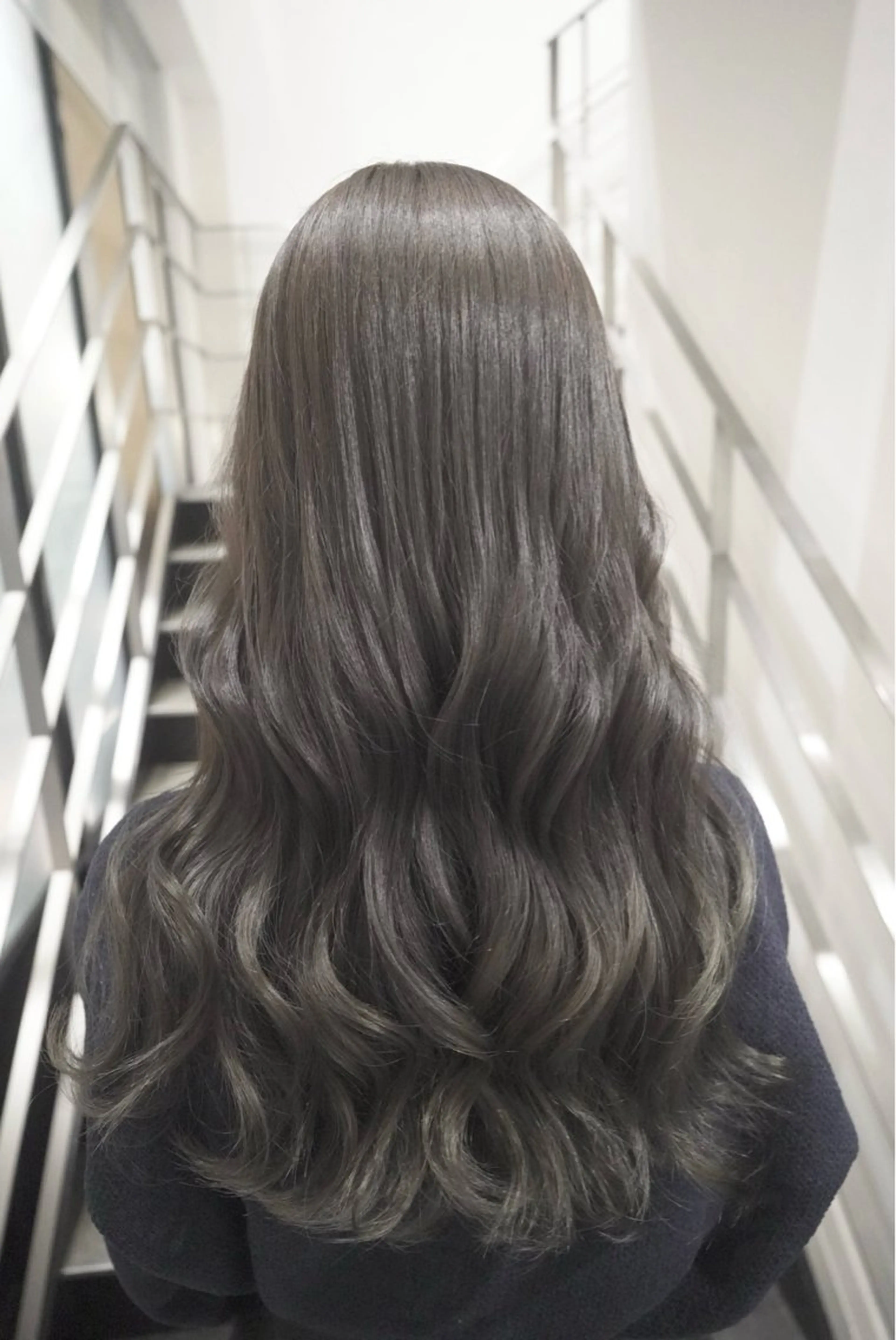 ロング カラー グレージュ ヘアカラー トリートメント ヘアセット go today shaire salon 本店所属・yoshi ☆のヘアスタイル