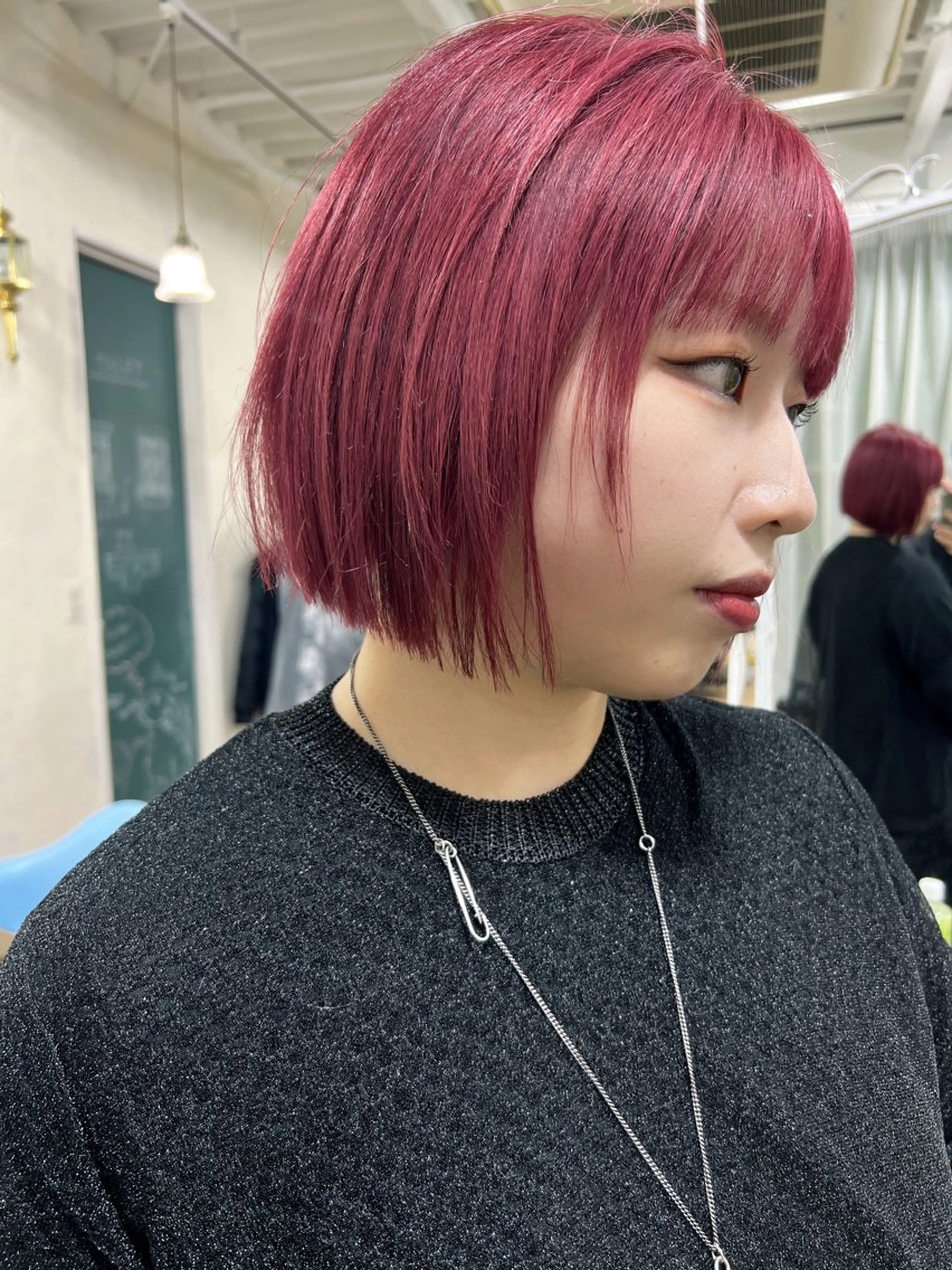 ミディアム カラー アンメリーアン所属・【姫路】羽エクステ/ ブリーチ/HINAのヘアスタイル