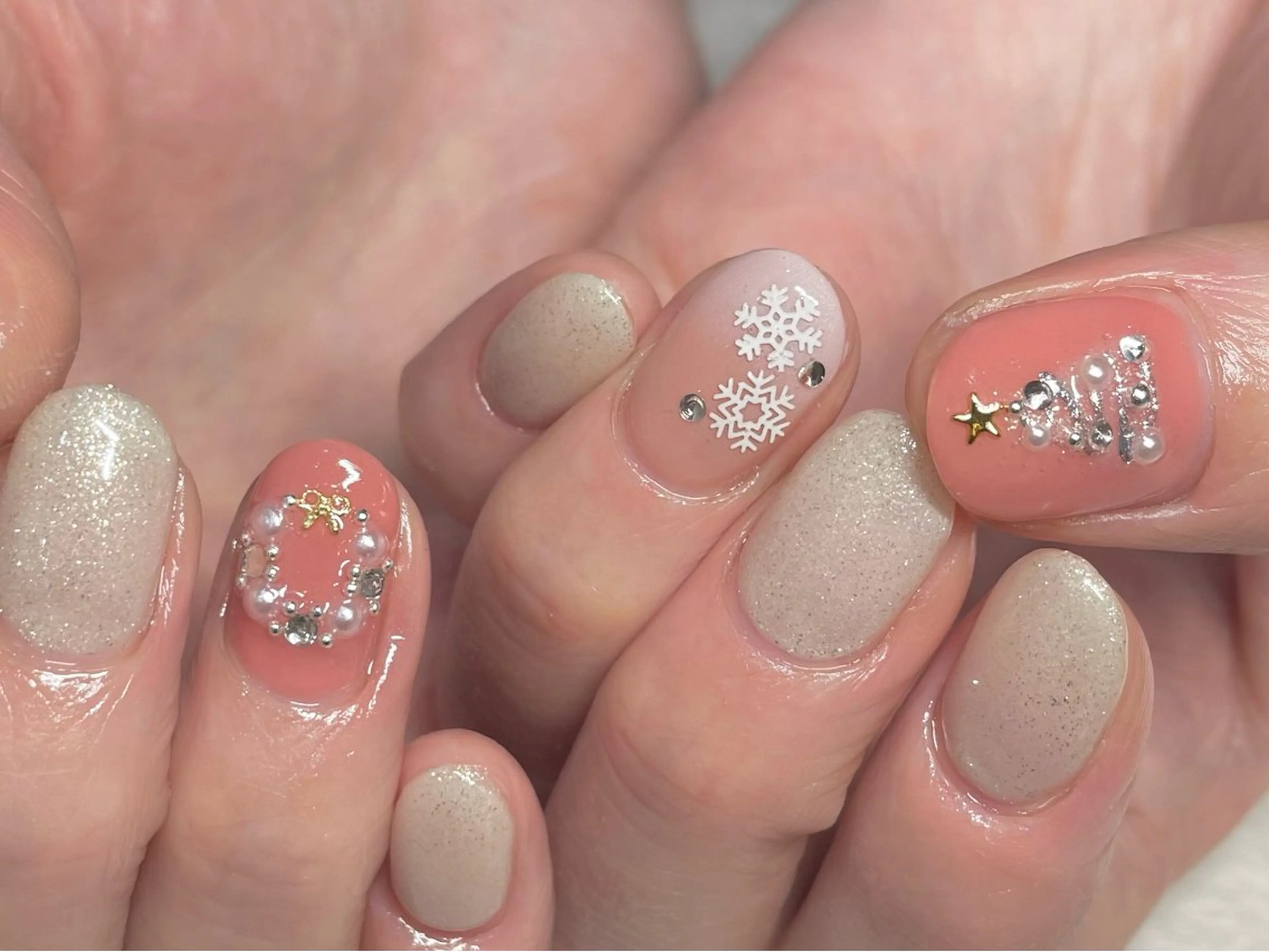 ネイル 冬ネイル クリスマス ハンドネイル riri nail所属・riri-nail Rie Endoのネイルデザイン