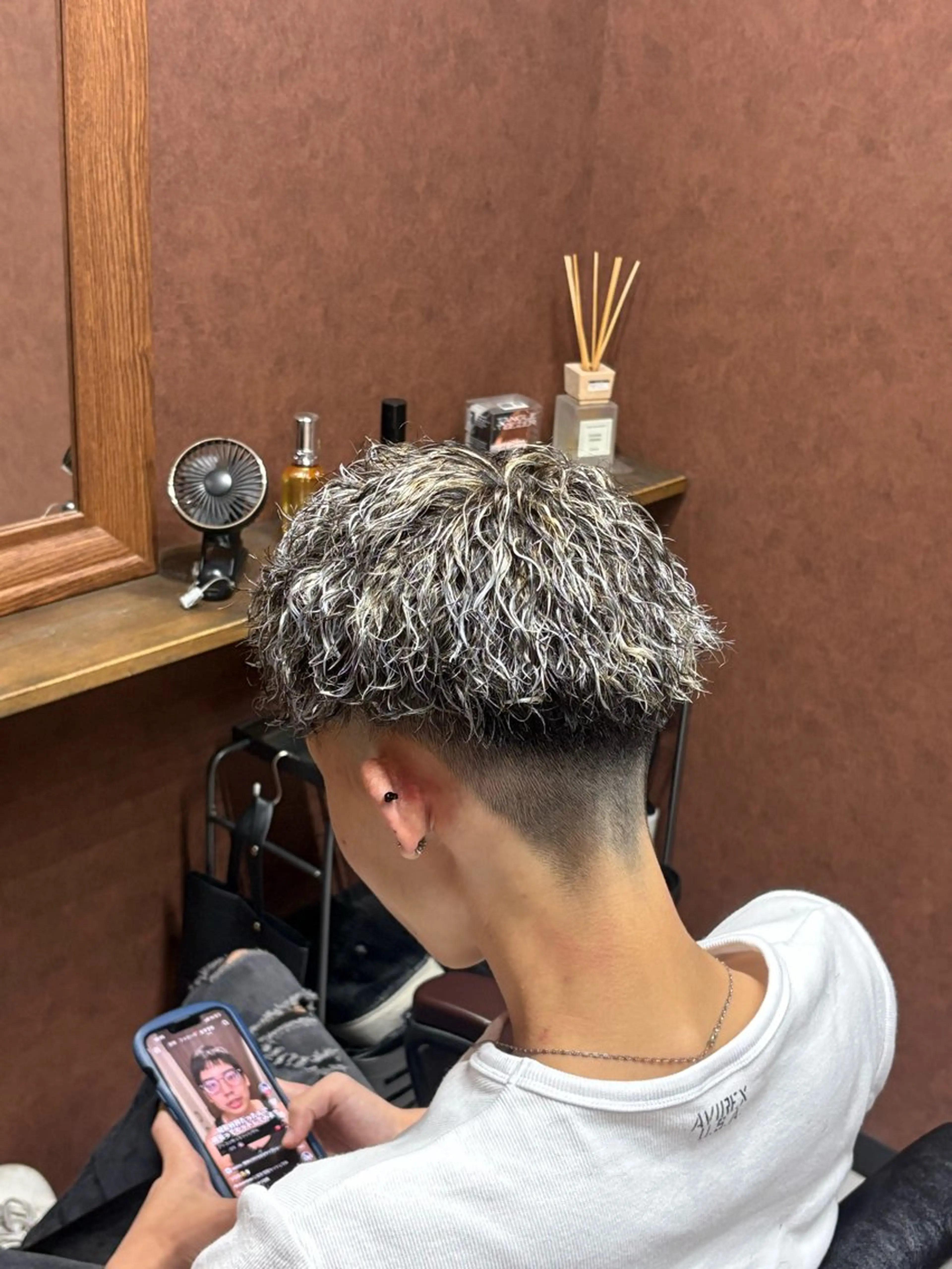 カラー パーマ メンズ メンズブリーチ メンズメッシュ ブリーチ メッシュ カット ヘアカラー パーマ E 難波店 Rei /メンズのヘアスタイル