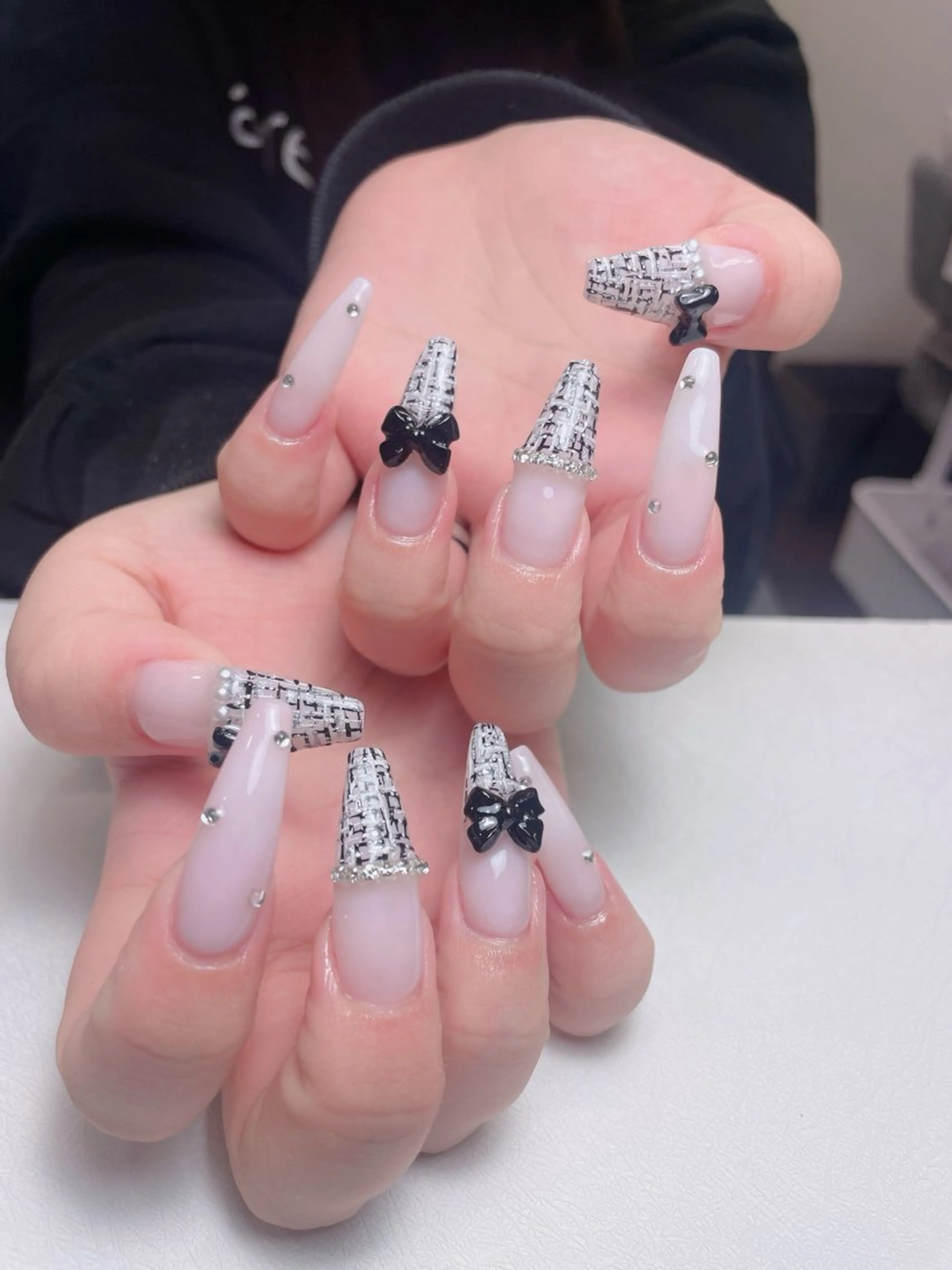 ネイル 長さ出し ジェルネイル ガーリー 韓国ネイル ロングネイル 中野駅から2分 MEO NAILのネイルデザイン