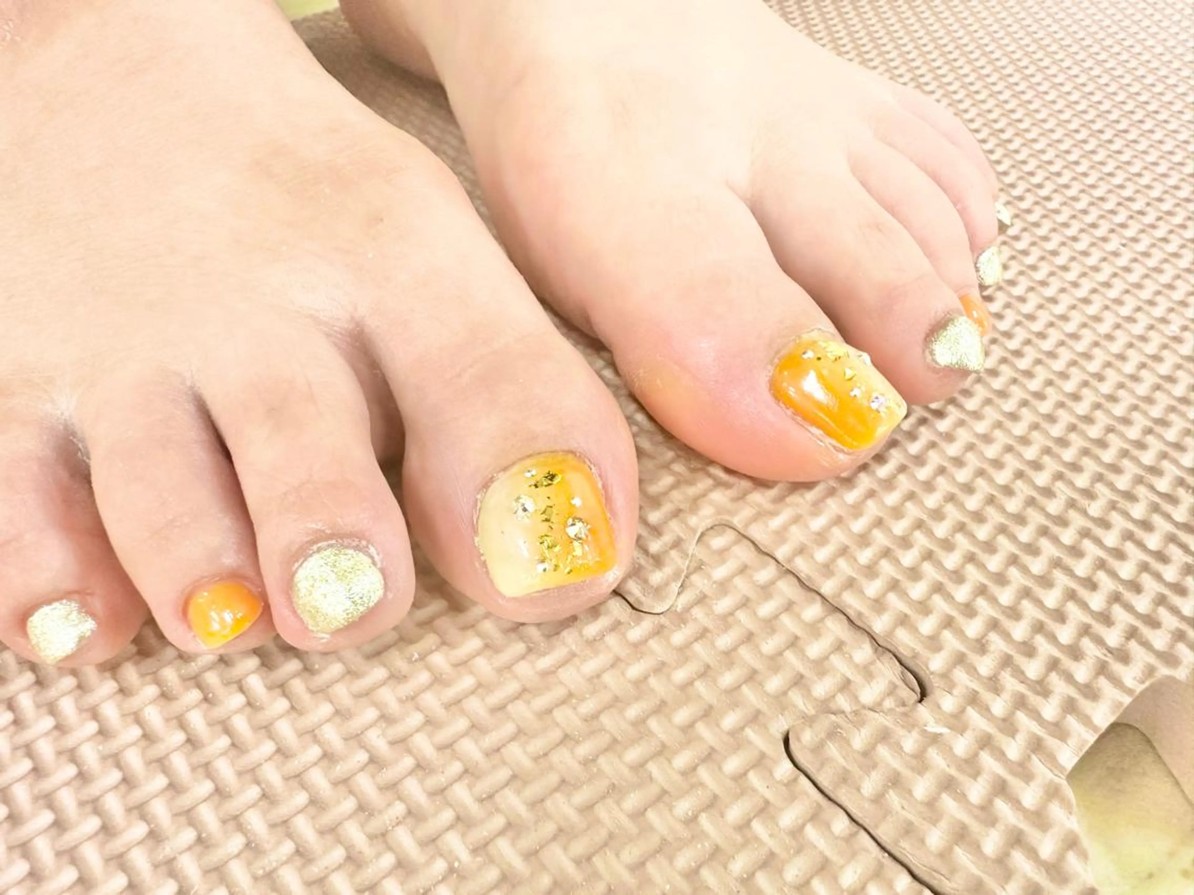 ネイル フットネイル フレンチネイル ジェルネイル グラデーション キラキラネイル ハンドネイル .N YUKIのネイルデザイン