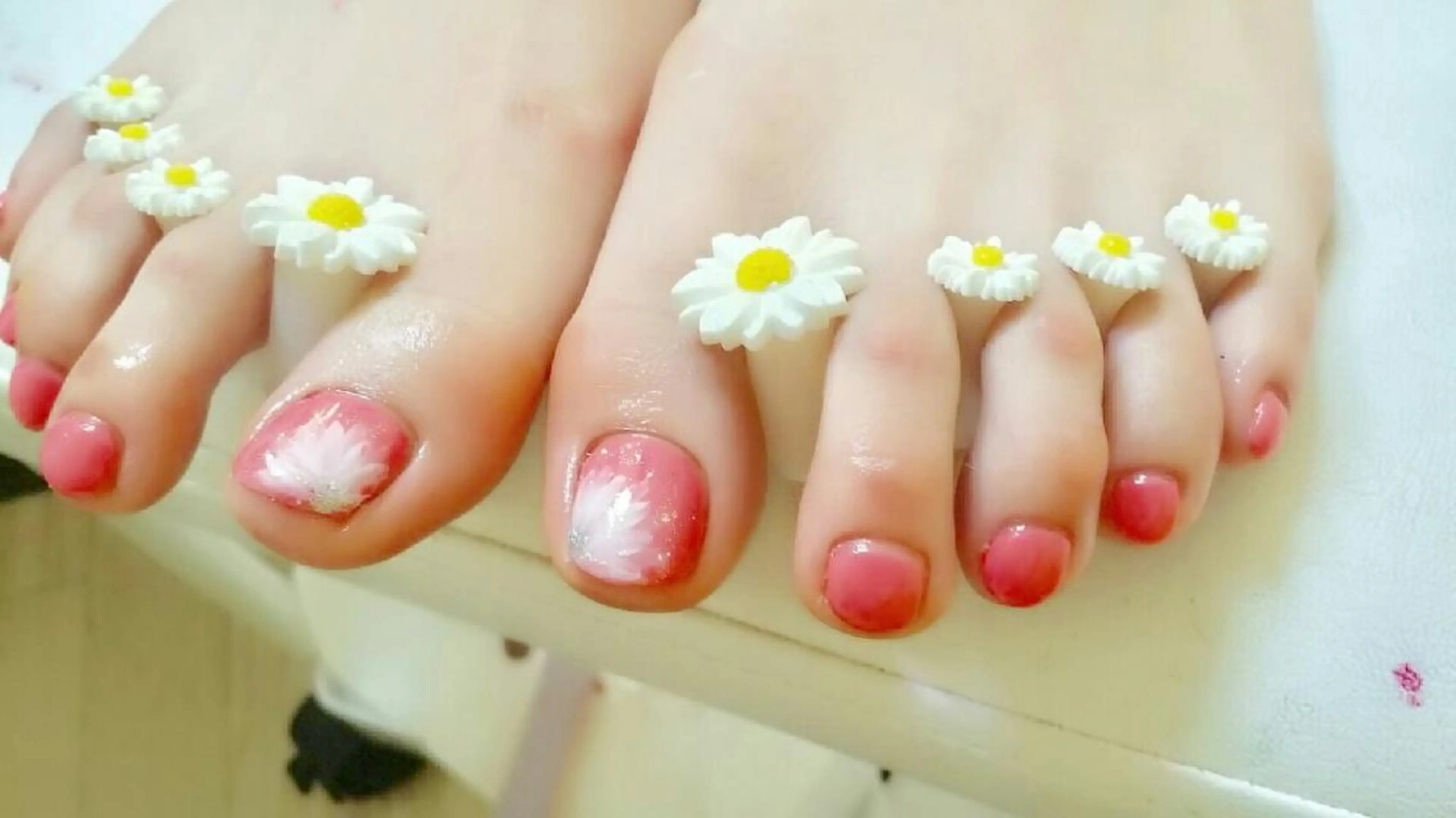 ネイル アートネイル フラワーネイル フットネイル nail salon ipuniのネイルデザイン