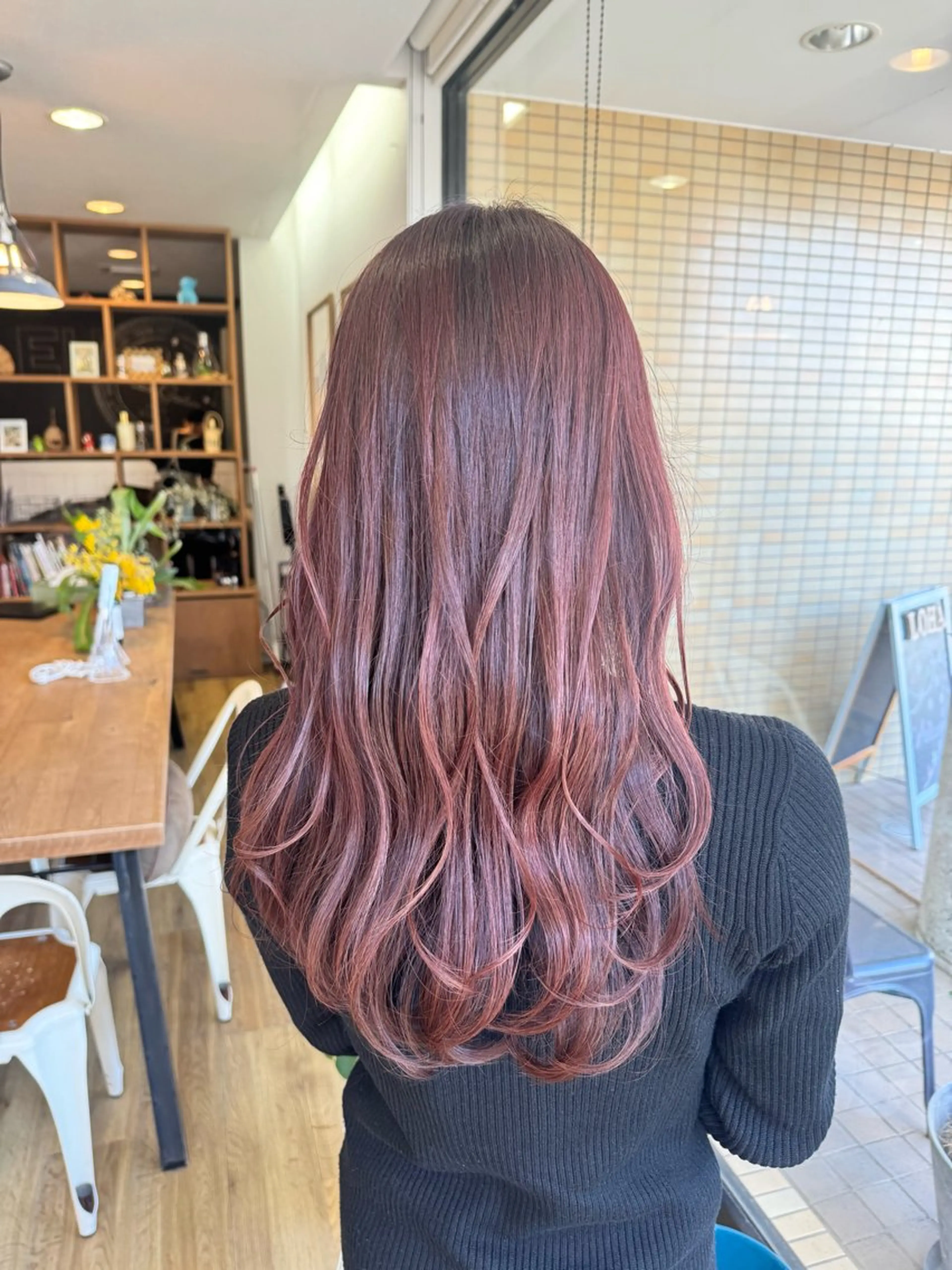 ロング カラー ブラウンカラー ピンクカラー ピンクブラウン ヘアカラー トリートメント ツキダテ ユイのヘアスタイル