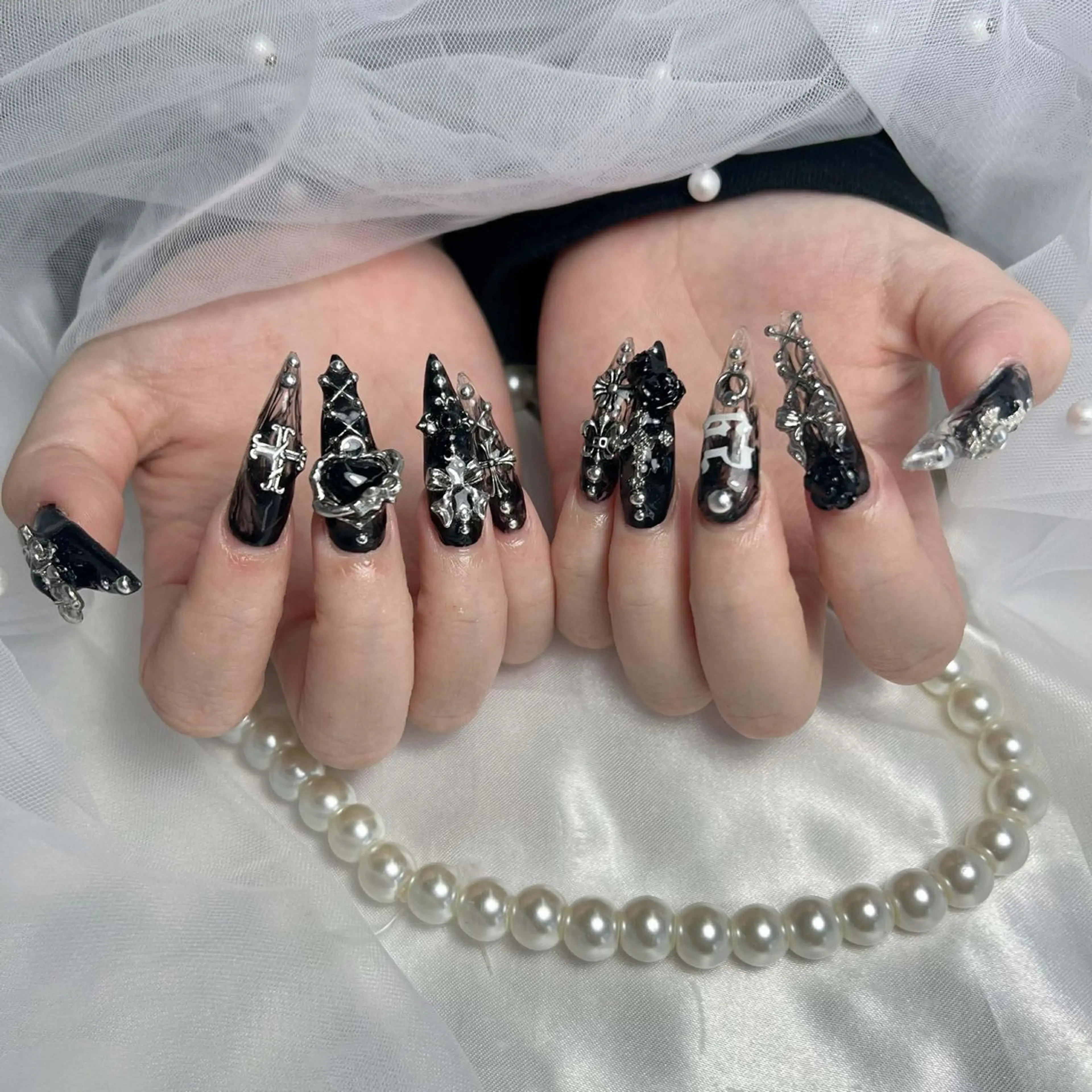 ネイル ハンドネイル ハンドケア いちご chan novaのネイルデザイン