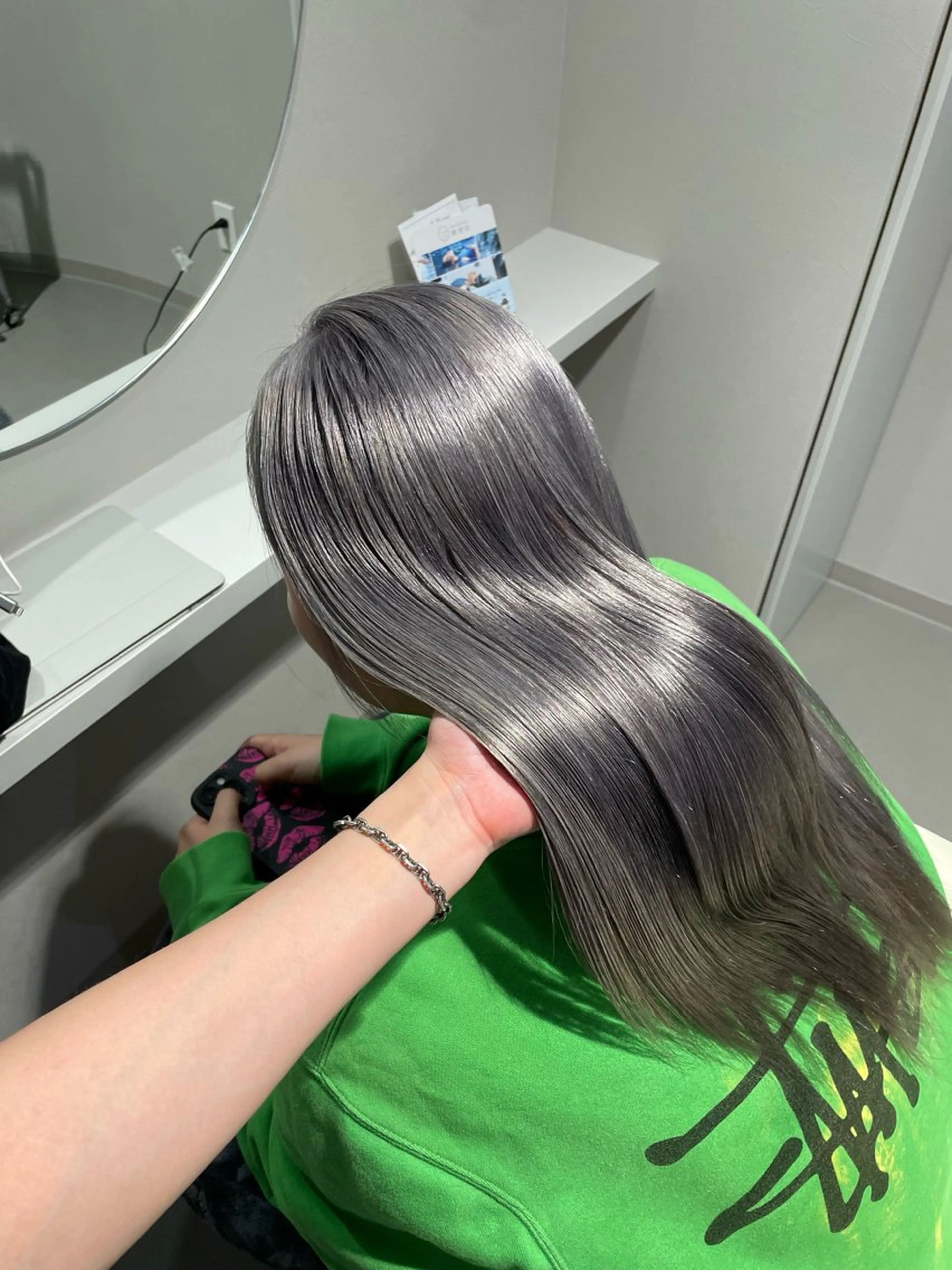 ロング ヘアカラー 🌝秦 美羽🌝のヘアスタイル