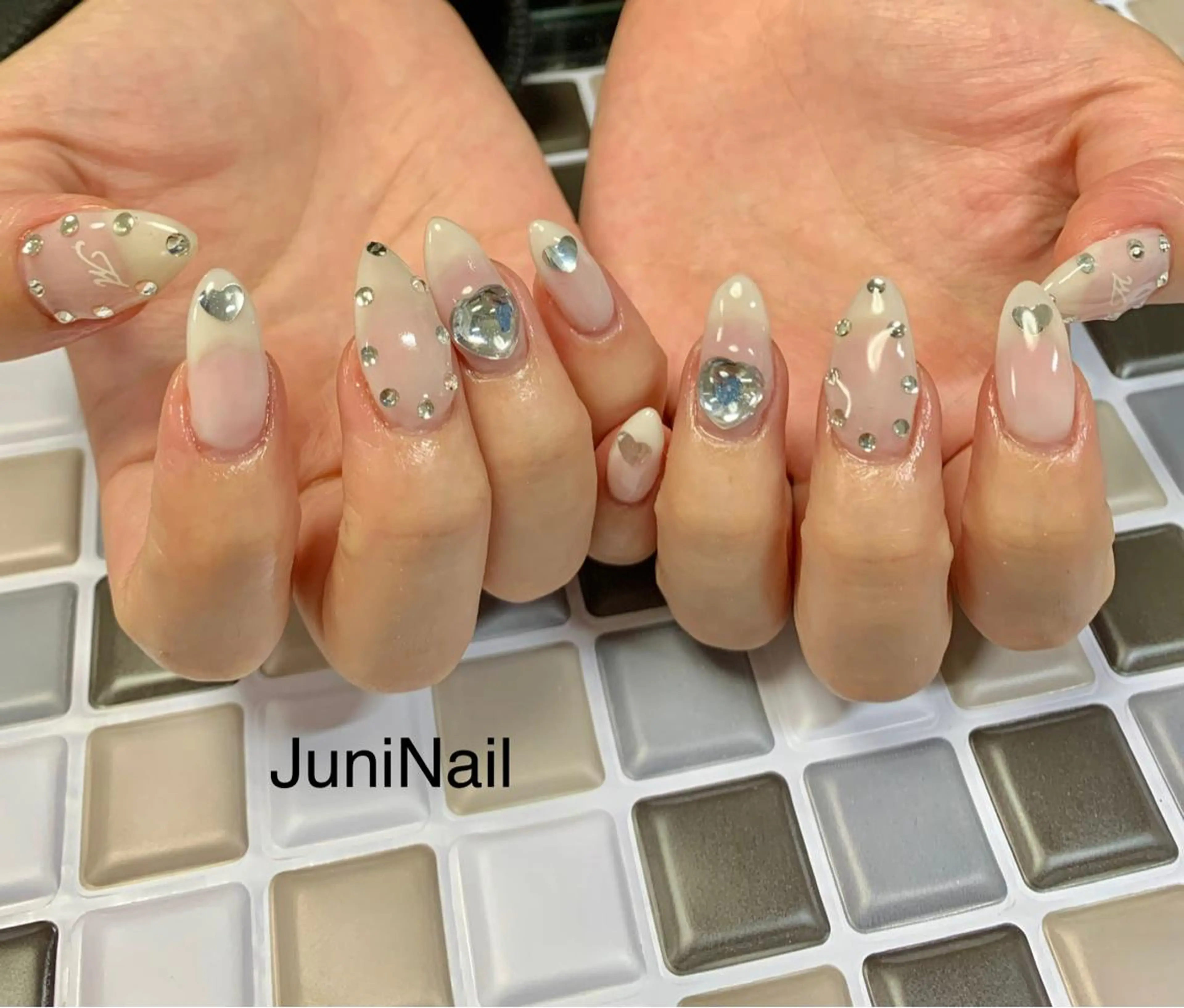 ネイル ハンドネイル JuniNail 주니네일🇰🇷suのネイルデザイン