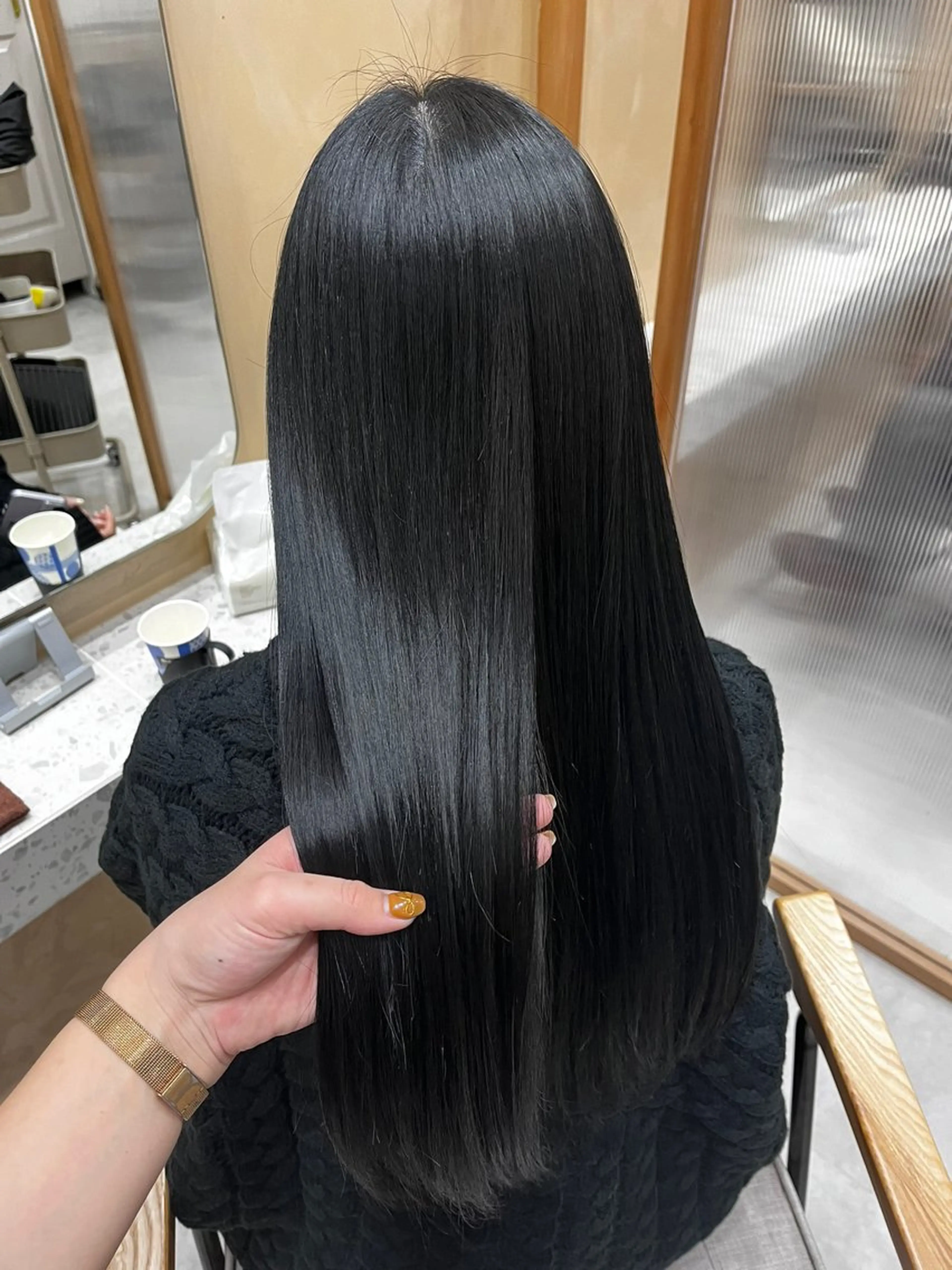 セミロング カラー ヘアアレンジ カット ヘアカラー トリートメント 暖色韓国ヘア🤍 保科侑花のヘアスタイル