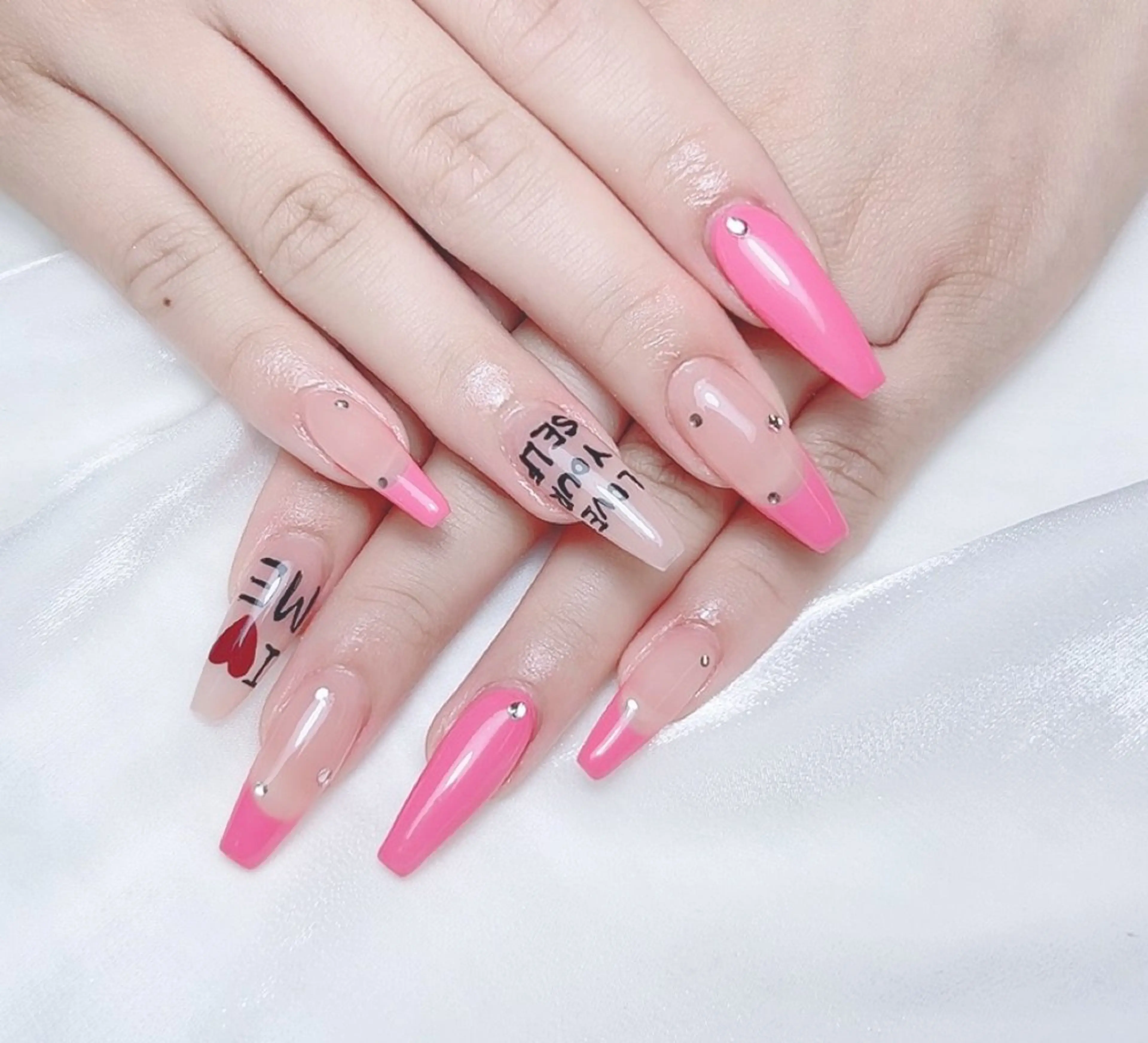 ネイル 🎀Ｍ nails✨ ビューティーのネイルデザイン