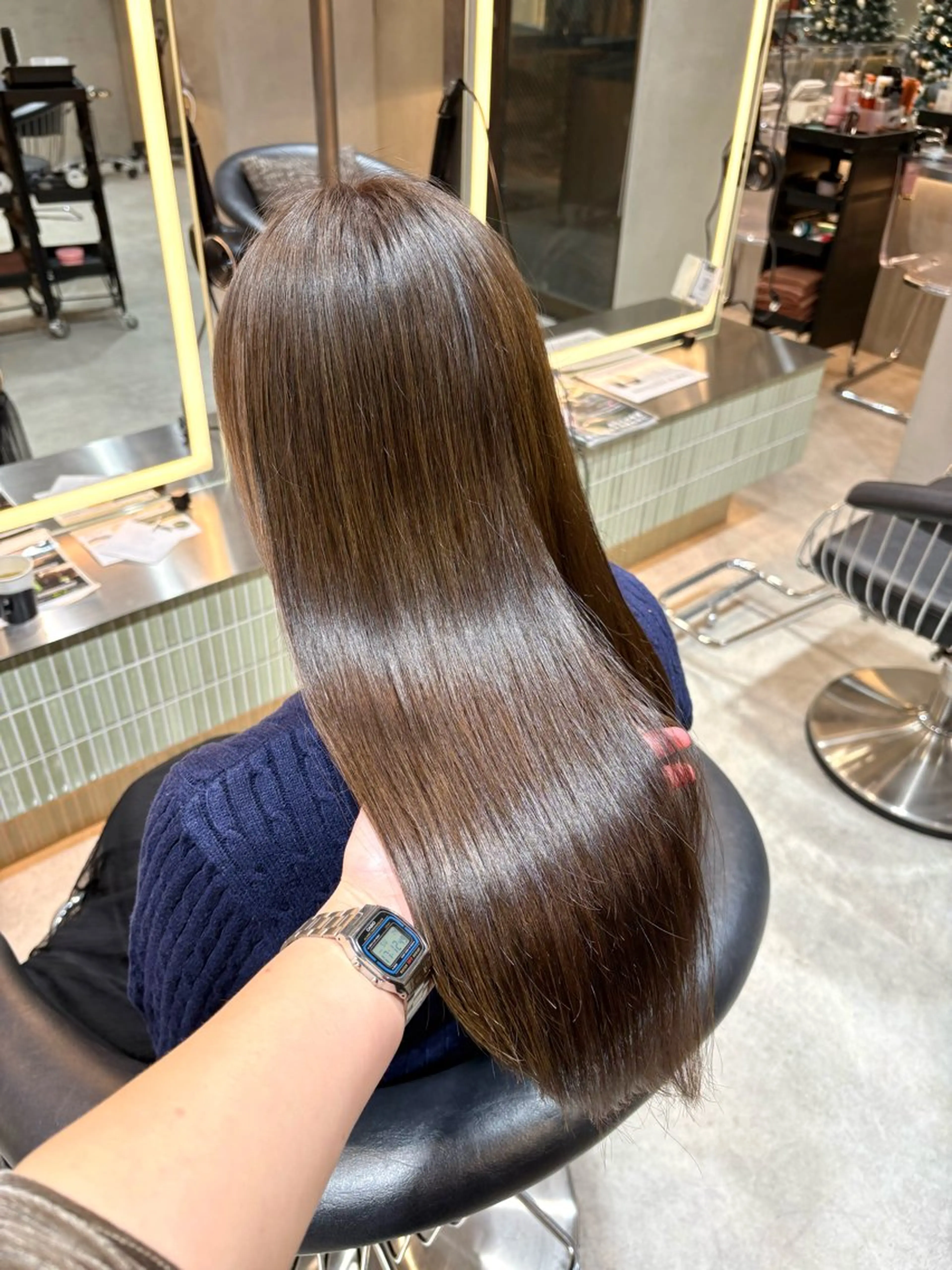 ロング カット ヘアカラー トリートメント 🩵縮毛矯正/ブリー チ/髪質改善/いつかのヘアスタイル