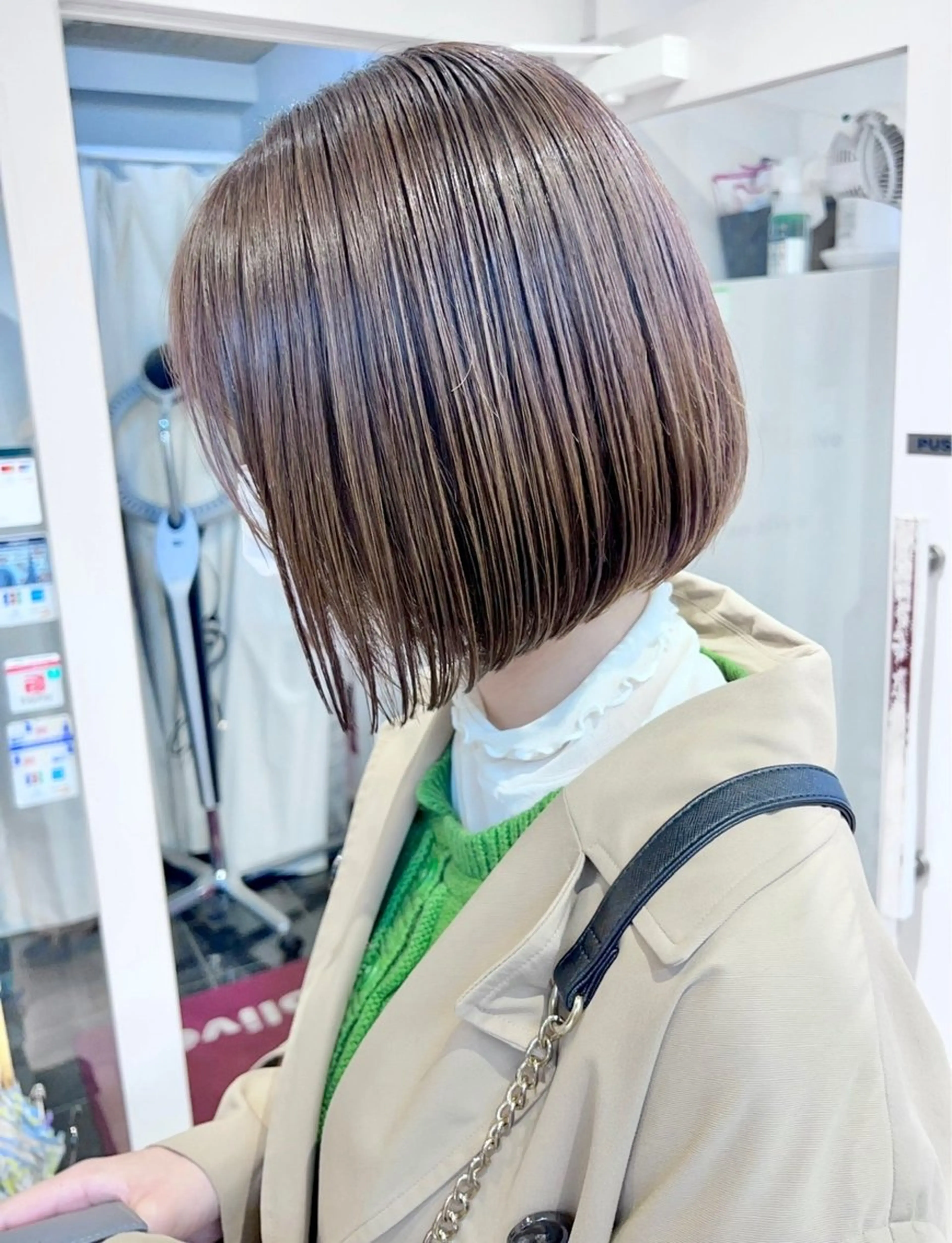 ショート センターパート /ニュアンスパーマのヘアスタイル