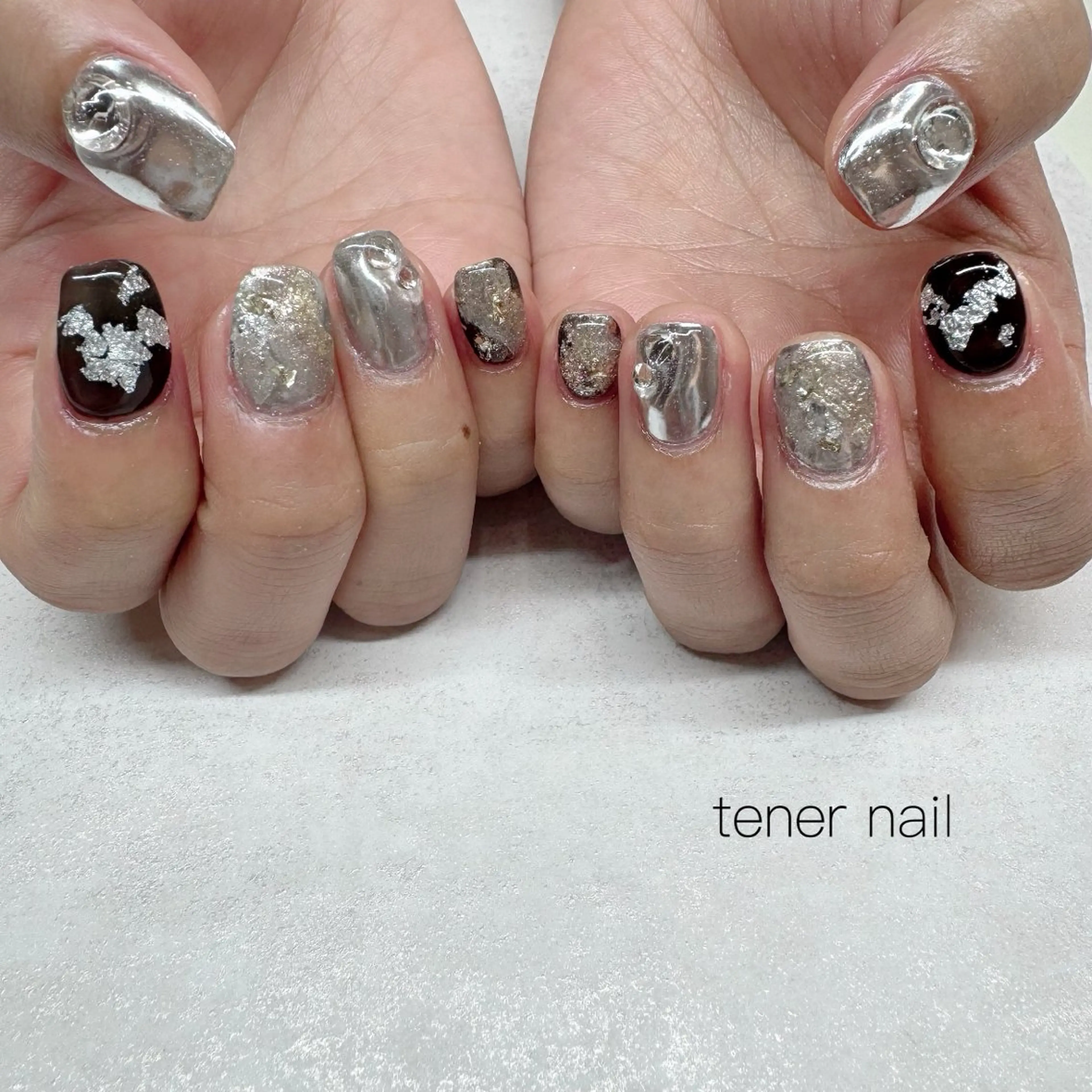 ネイル シルバー ハンドネイル tener  nail  テネルネイル所属・テネルネイル tener nailのネイルデザイン